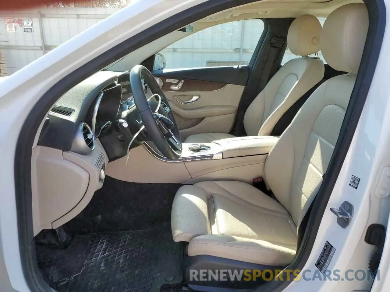 7 fotografías del automóvil dañado W1KWF8EB5MR630170 MERCEDES-BENZ C-CLASS 2021