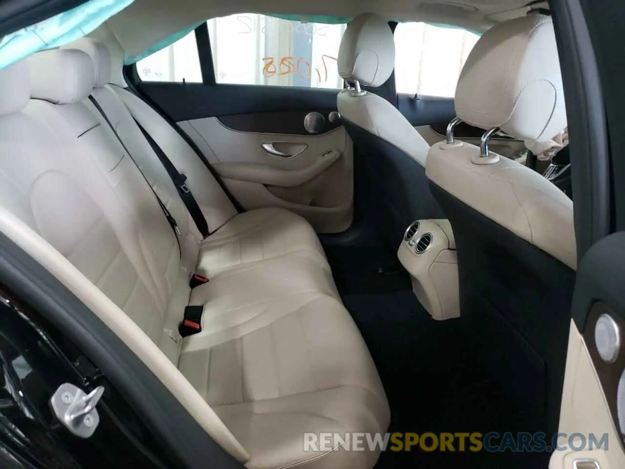 6 fotografías del automóvil dañado W1KWF8EB6MR611711 MERCEDES-BENZ C-CLASS 2021