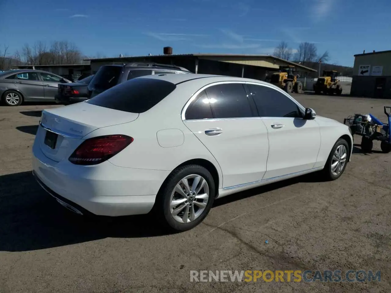 3 fotografías del automóvil dañado W1KWF8EB8MR614237 MERCEDES-BENZ C-CLASS 2021