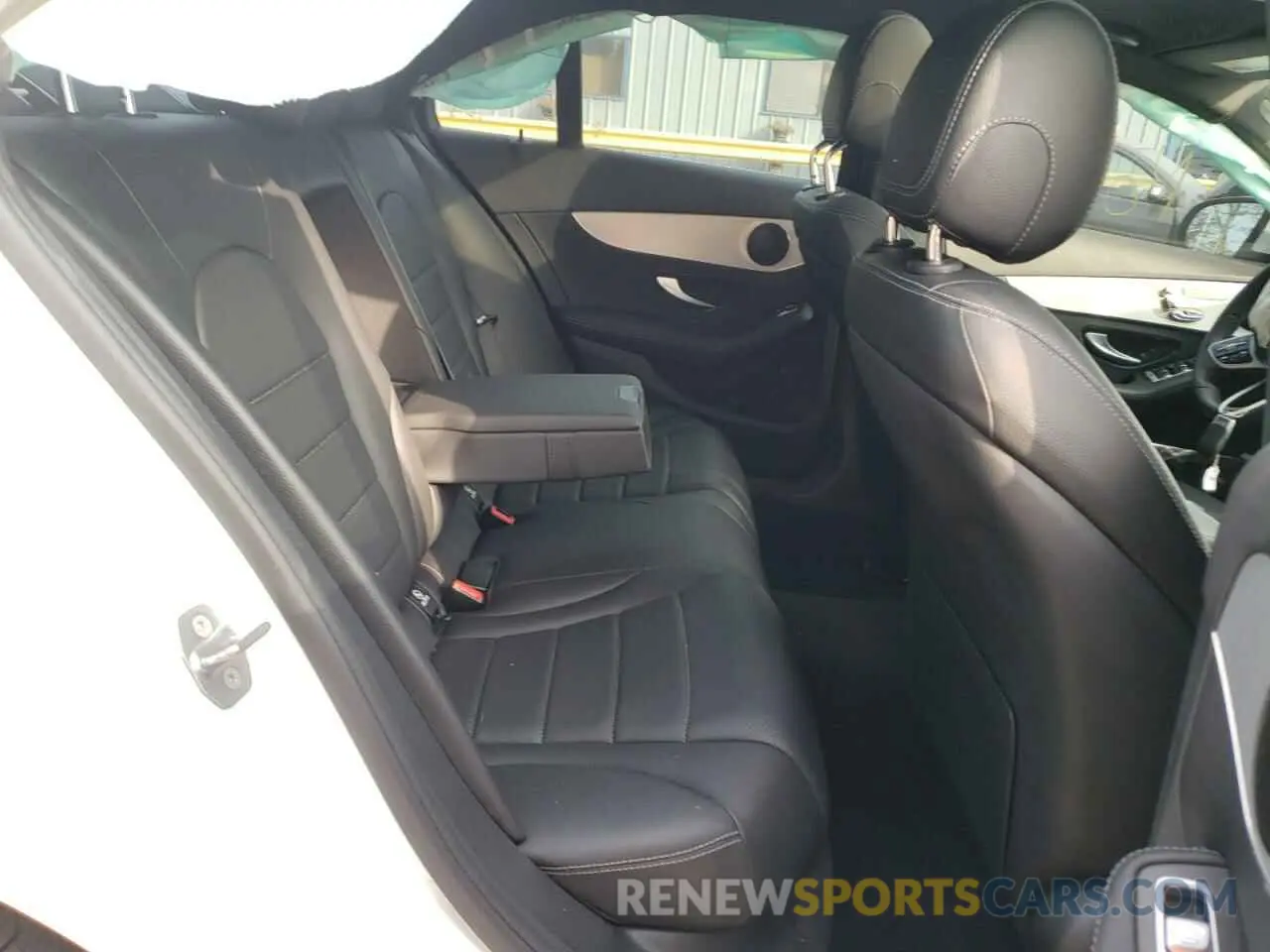 6 fotografías del automóvil dañado W1KWF8EB8MR636755 MERCEDES-BENZ C-CLASS 2021