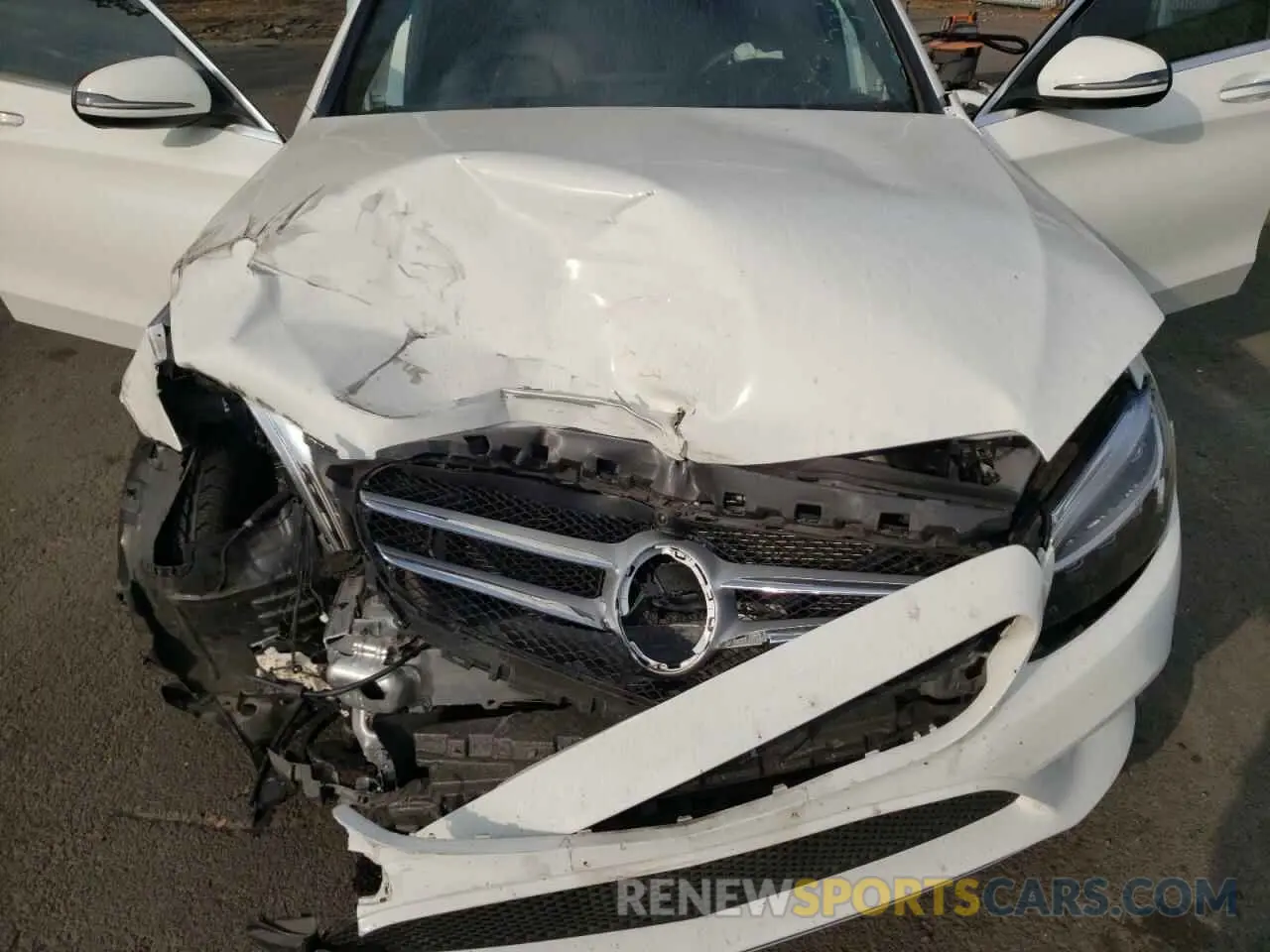 9 fotografías del automóvil dañado W1KWF8EB8MR636755 MERCEDES-BENZ C-CLASS 2021