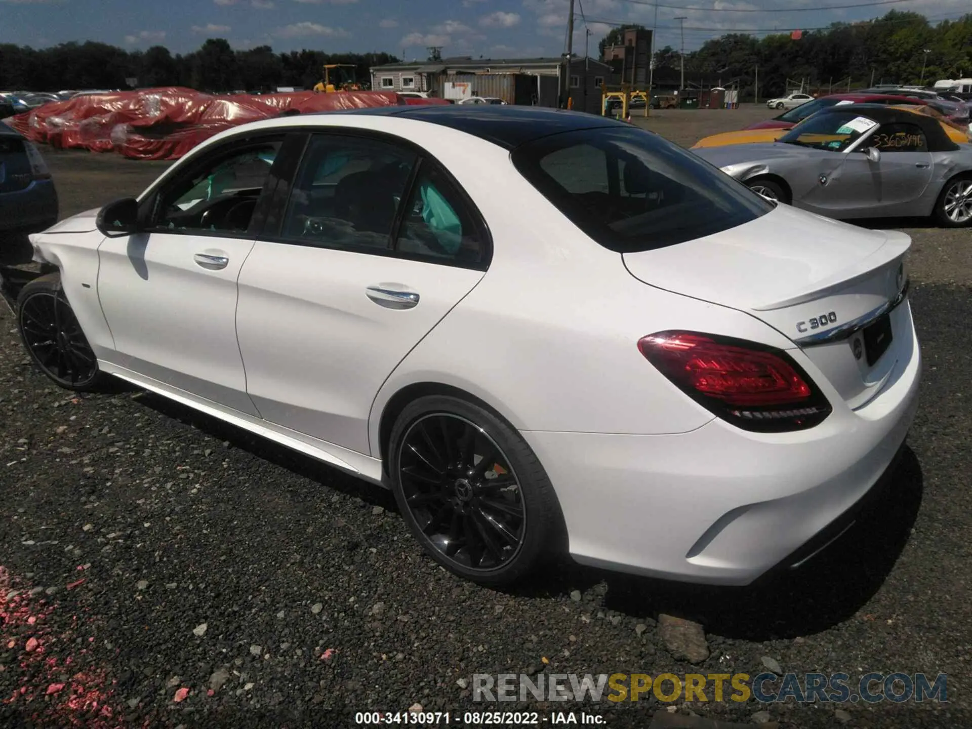 3 fotografías del automóvil dañado W1KWF8EB9MR625800 MERCEDES-BENZ C-CLASS 2021