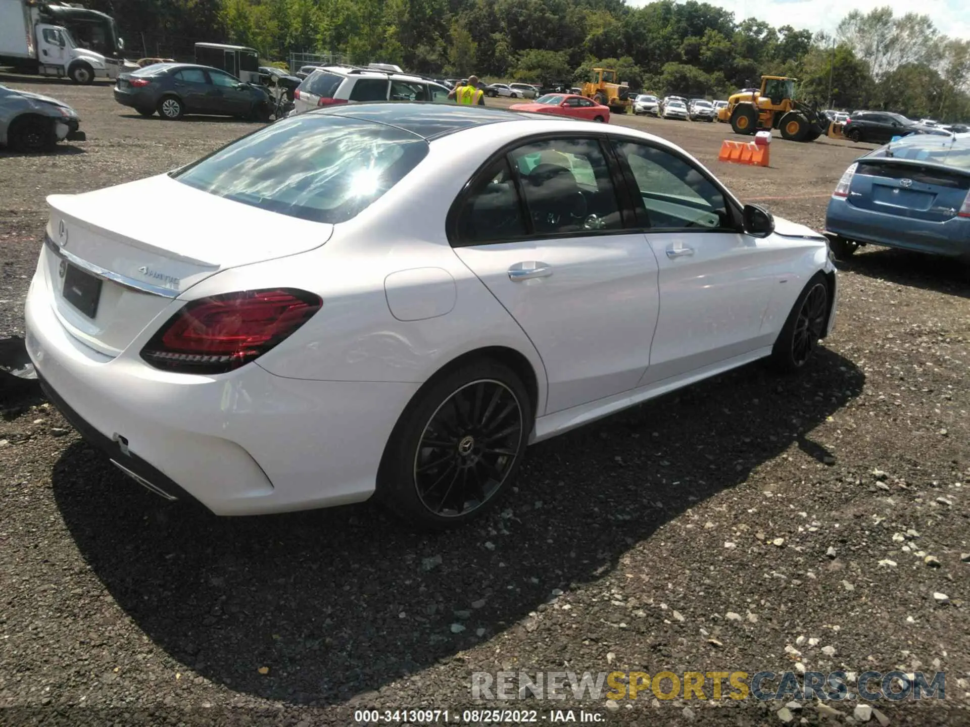 4 fotografías del automóvil dañado W1KWF8EB9MR625800 MERCEDES-BENZ C-CLASS 2021