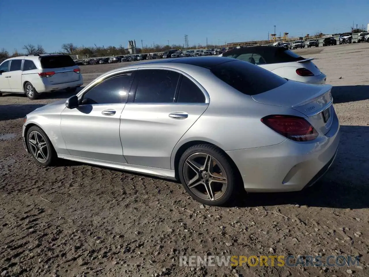 2 fotografías del automóvil dañado W1KWF8EB9MR650826 MERCEDES-BENZ C-CLASS 2021