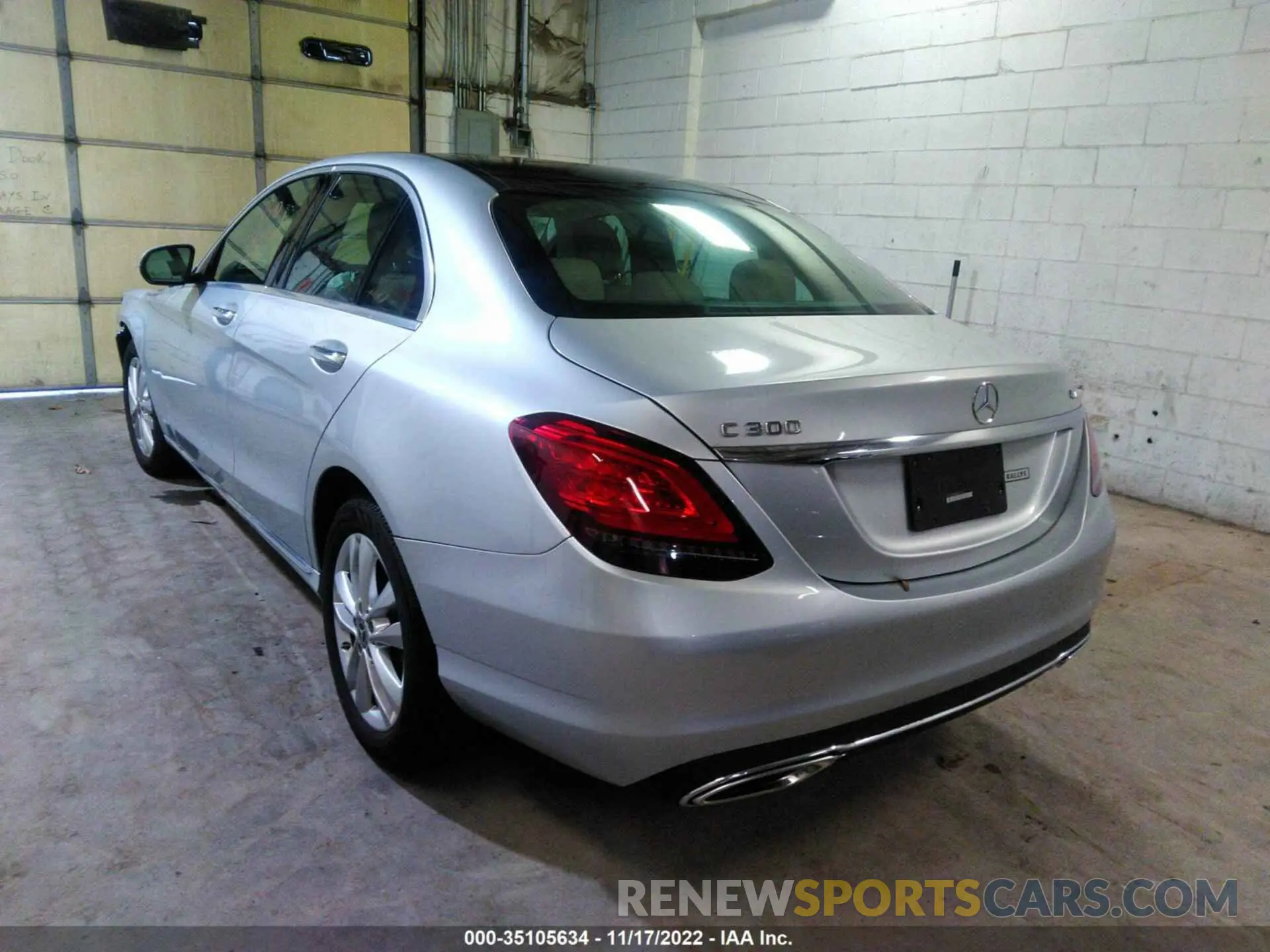 3 fotografías del automóvil dañado W1KWF8EBXMR622386 MERCEDES-BENZ C-CLASS 2021