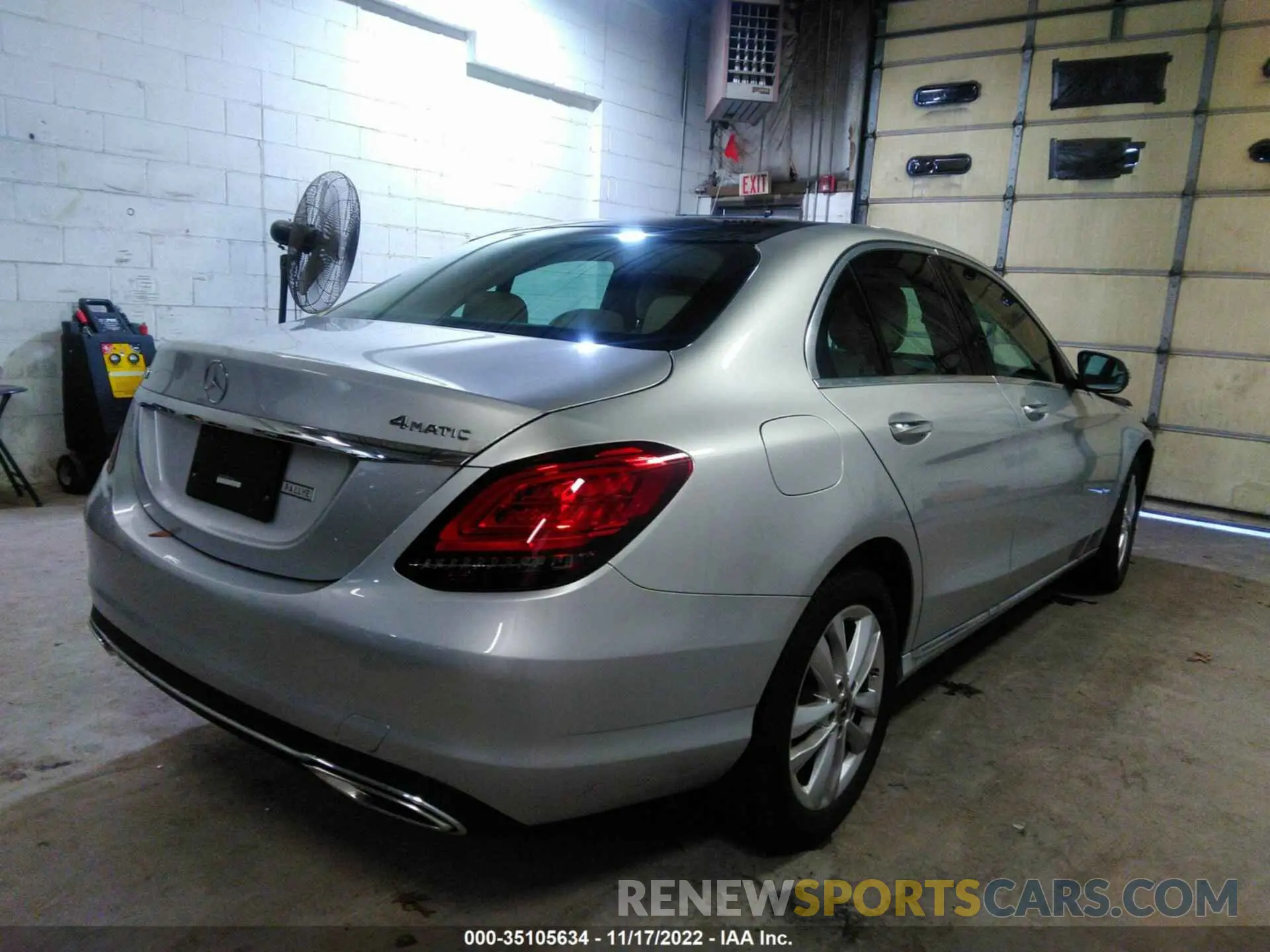 4 fotografías del automóvil dañado W1KWF8EBXMR622386 MERCEDES-BENZ C-CLASS 2021