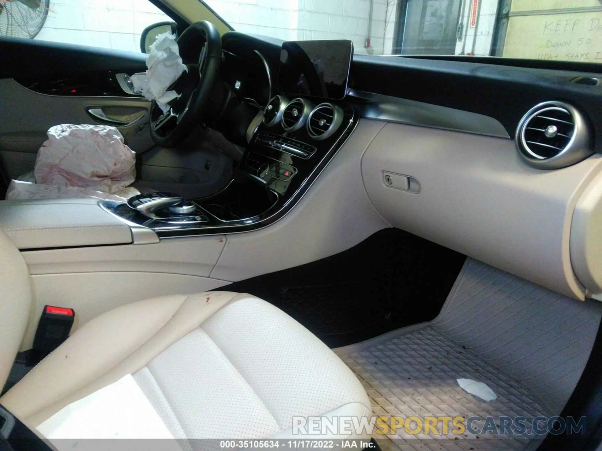 5 fotografías del automóvil dañado W1KWF8EBXMR622386 MERCEDES-BENZ C-CLASS 2021