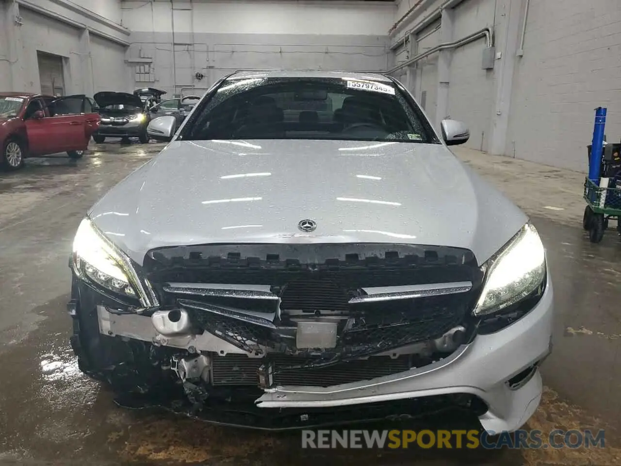 5 fotografías del automóvil dañado W1KWF8EBXMR636515 MERCEDES-BENZ C-CLASS 2021