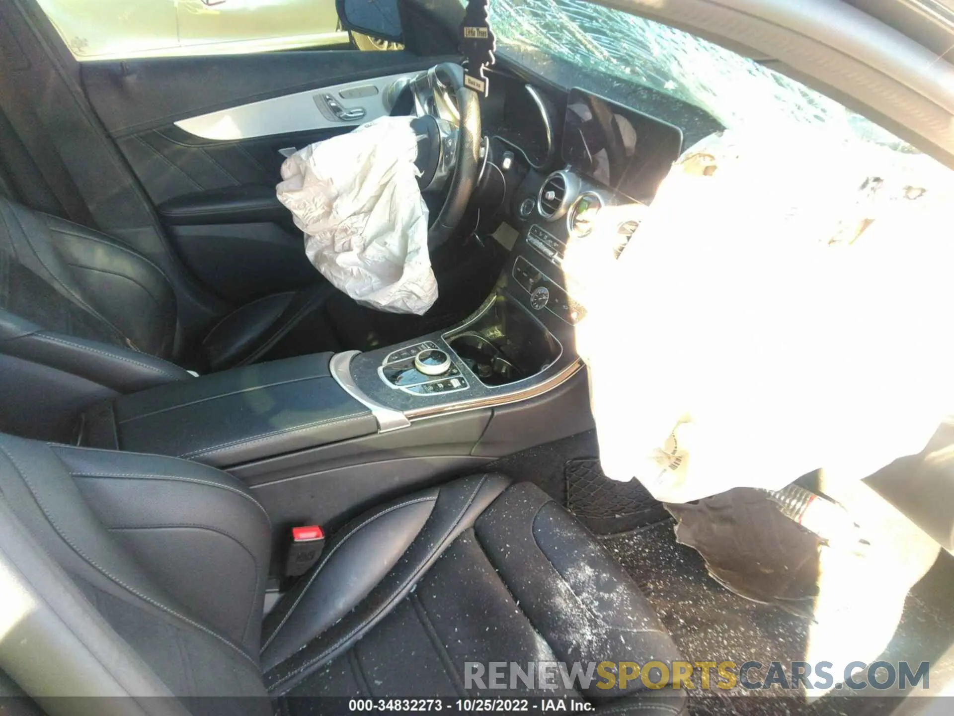 5 fotografías del automóvil dañado W1KWF8GB4MR646180 MERCEDES-BENZ C-CLASS 2021