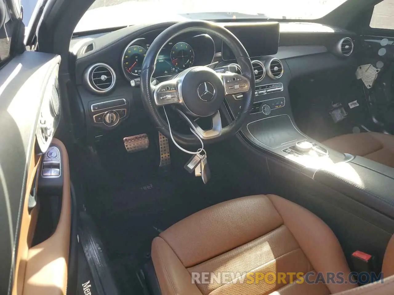 8 fotografías del automóvil dañado W1KWJ8DB3MG066286 MERCEDES-BENZ C-CLASS 2021