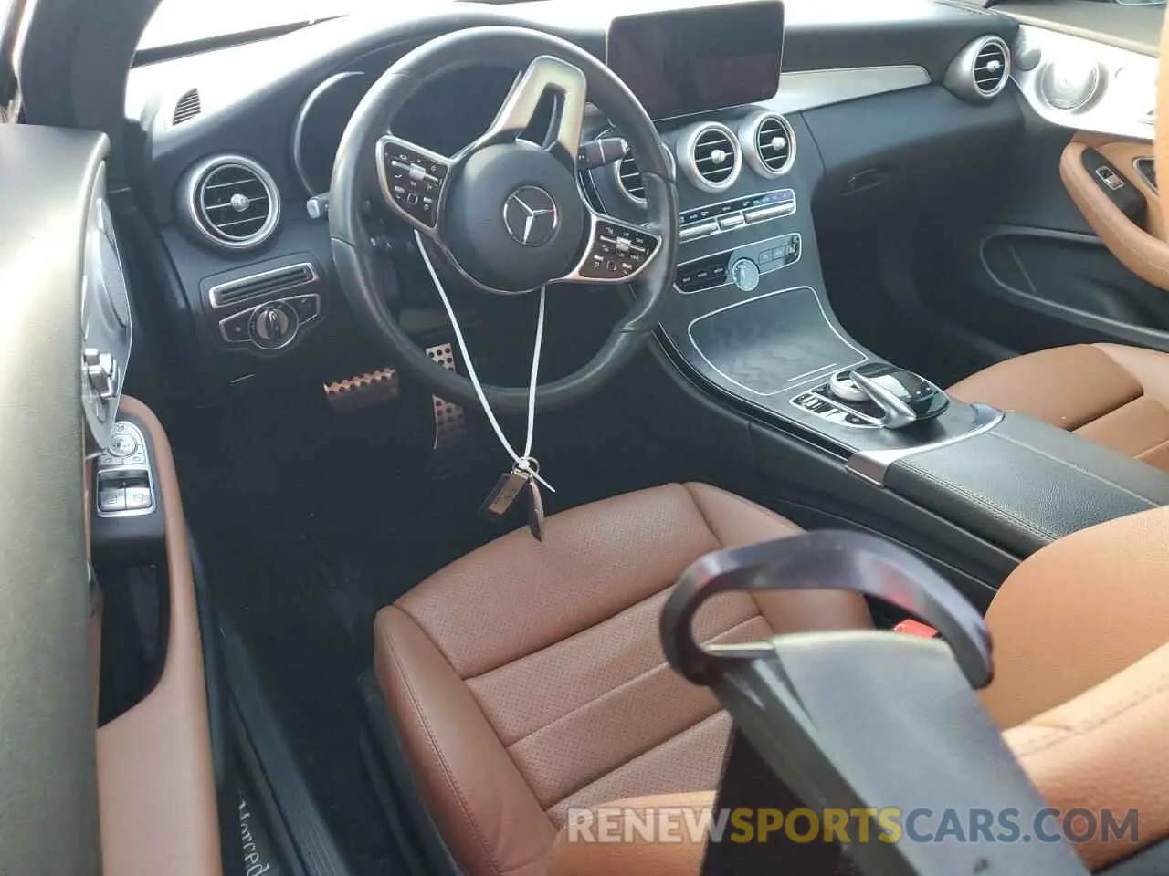8 fotografías del automóvil dañado W1KWJ8EB4MG092040 MERCEDES-BENZ C-CLASS 2021