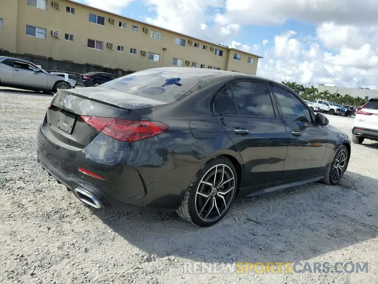 3 fotografías del automóvil dañado W1KAF4GB5NR057756 MERCEDES-BENZ C-CLASS 2022