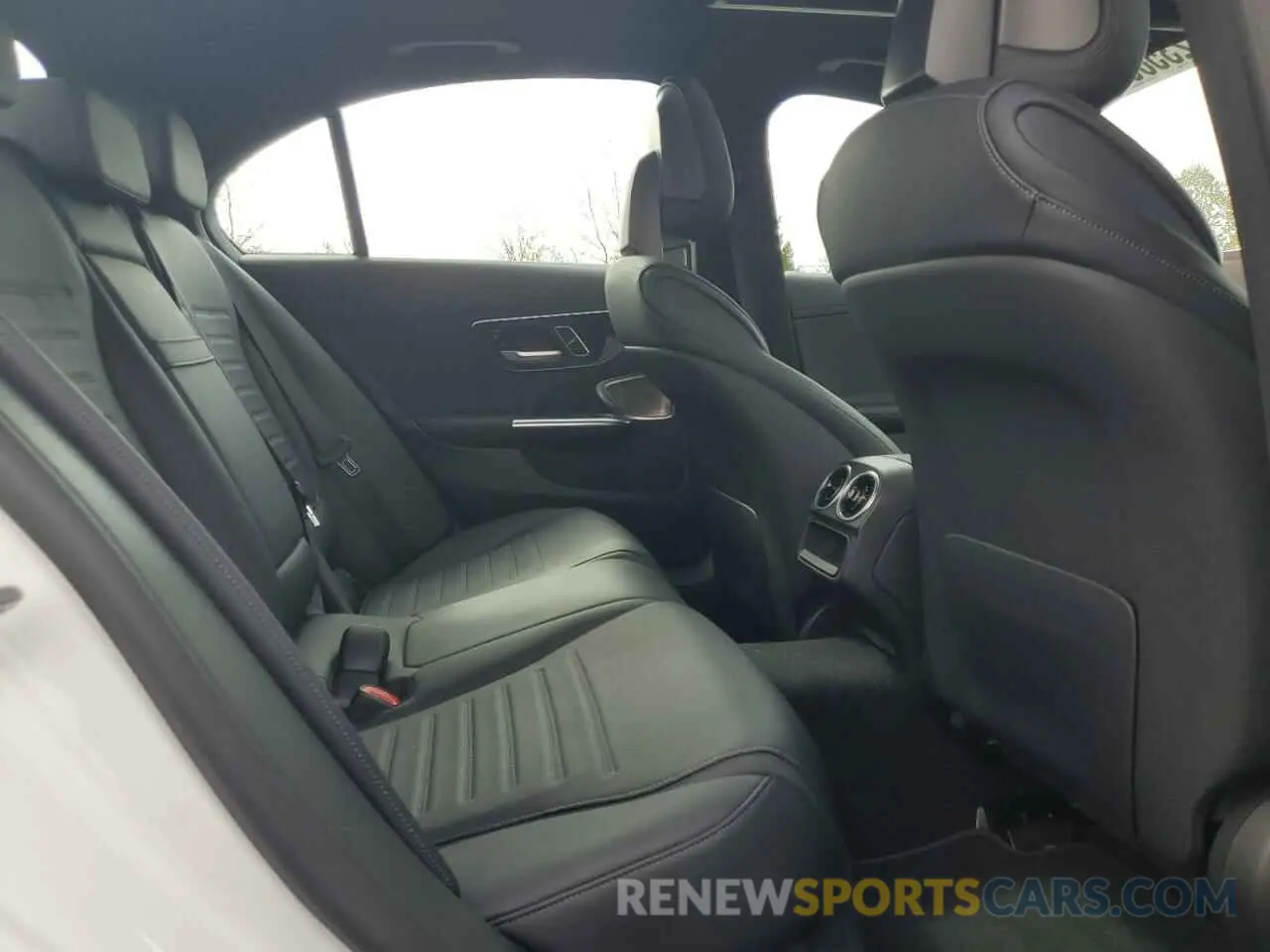 10 fotografías del automóvil dañado W1KAF4HB5NR009611 MERCEDES-BENZ C-CLASS 2022