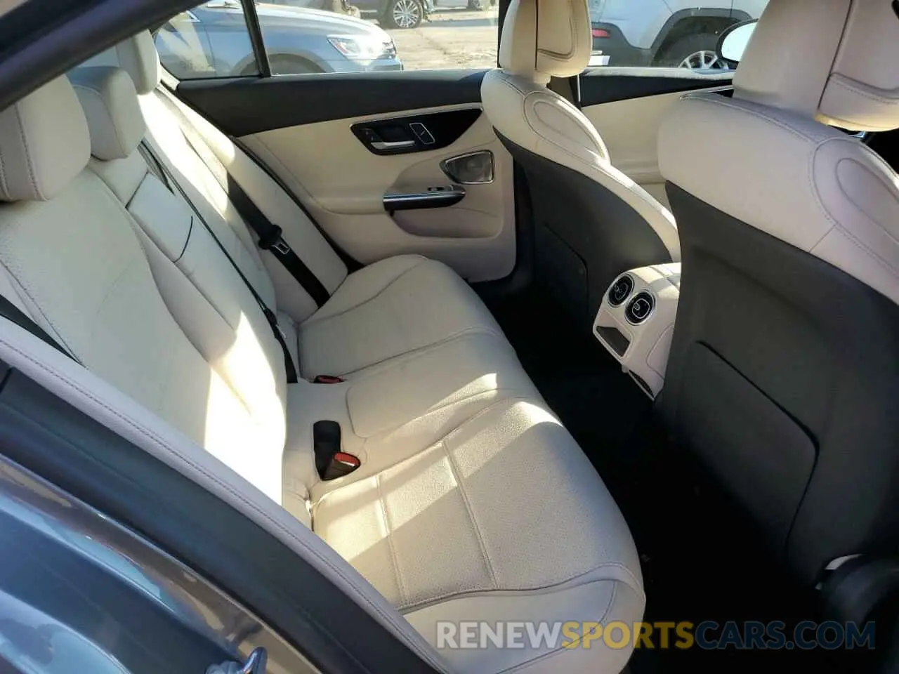 10 fotografías del automóvil dañado W1KAF4HB6NR009780 MERCEDES-BENZ C-CLASS 2022