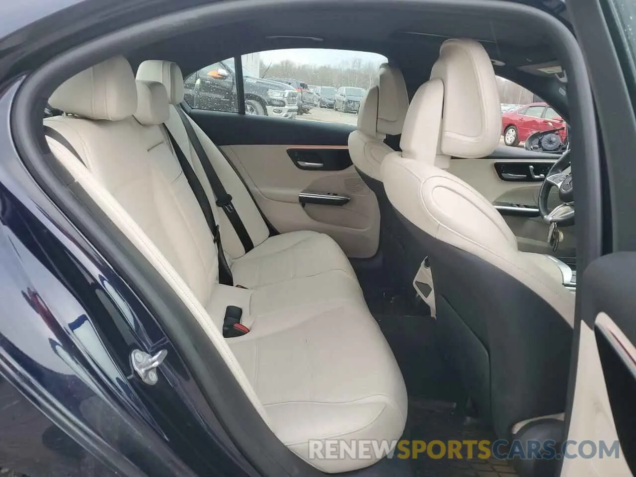 10 fotografías del automóvil dañado W1KAF4HB7NR061578 MERCEDES-BENZ C-CLASS 2022