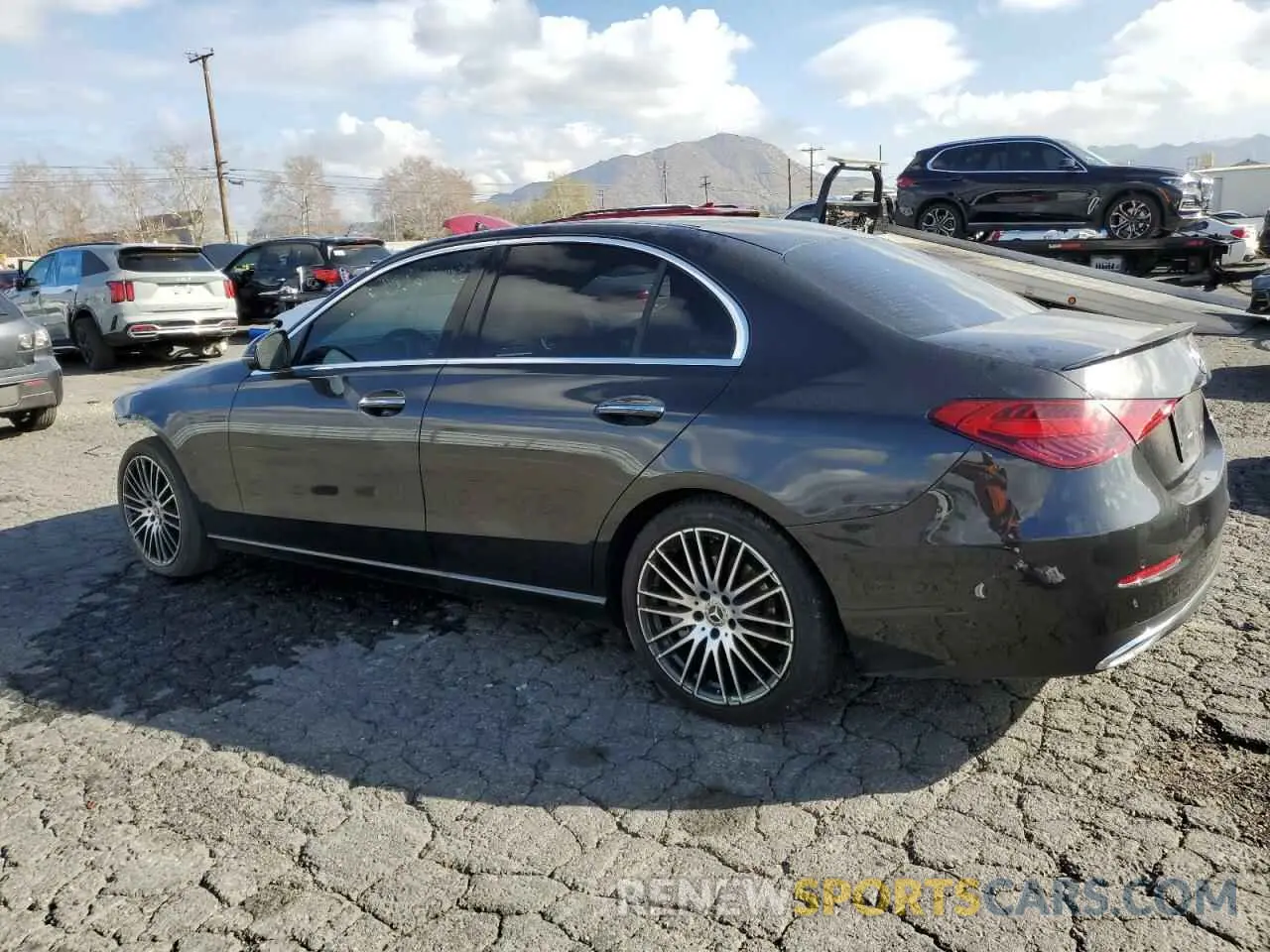 2 fotografías del automóvil dañado W1KAF4GB0PR140272 MERCEDES-BENZ C-CLASS 2023