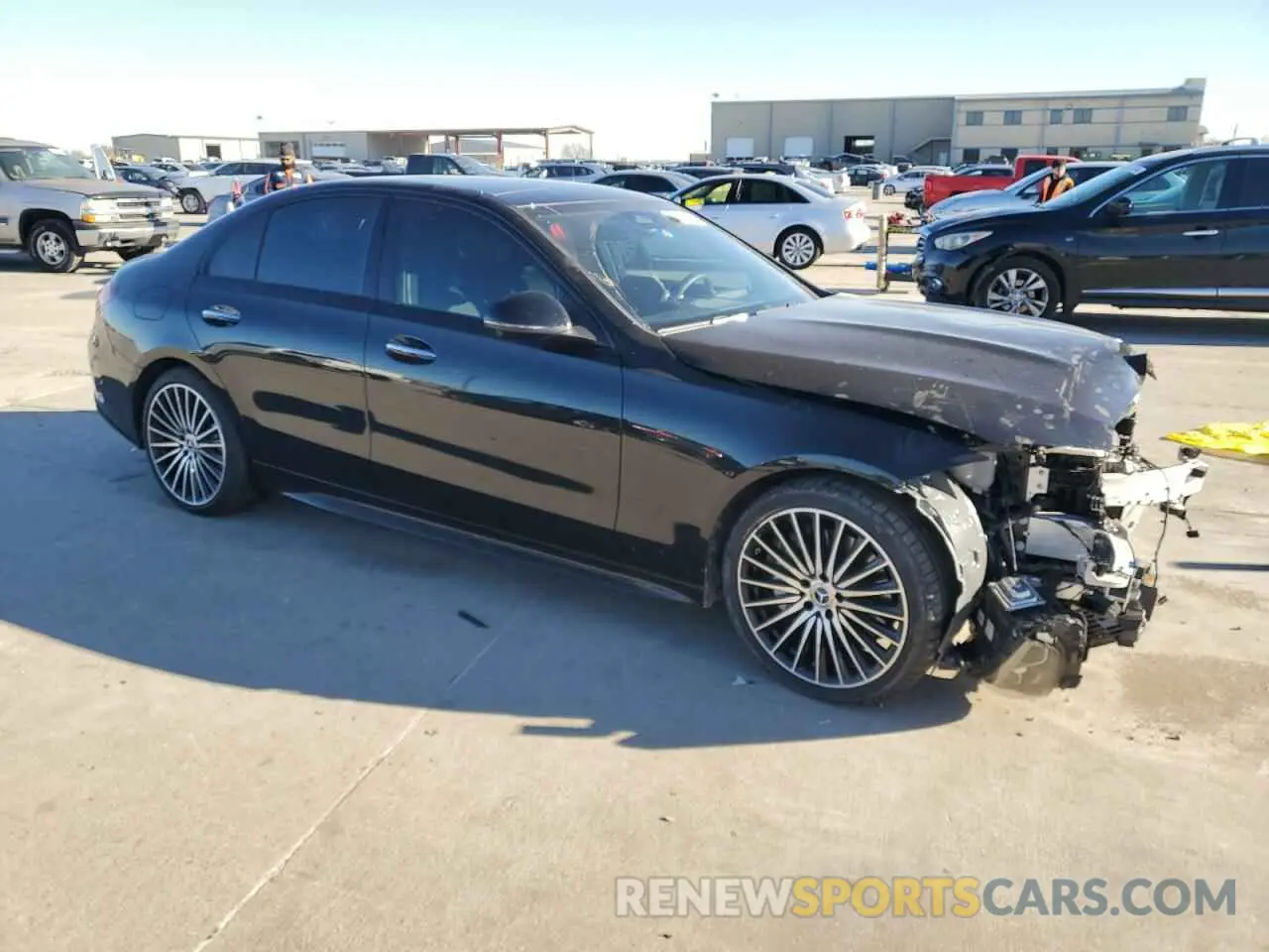 4 fotografías del automóvil dañado W1KAF4GB1PR141592 MERCEDES-BENZ C-CLASS 2023