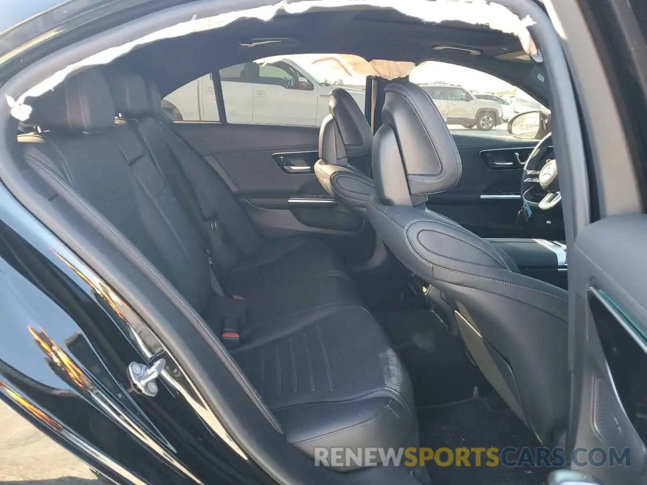 10 fotografías del automóvil dañado W1KAF4GB3PR126432 MERCEDES-BENZ C-CLASS 2023