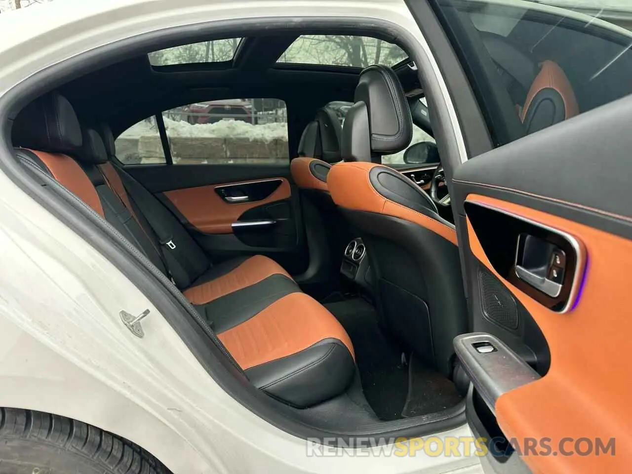 8 fotografías del automóvil dañado W1KAF4GBXPR084292 MERCEDES-BENZ C-CLASS 2023