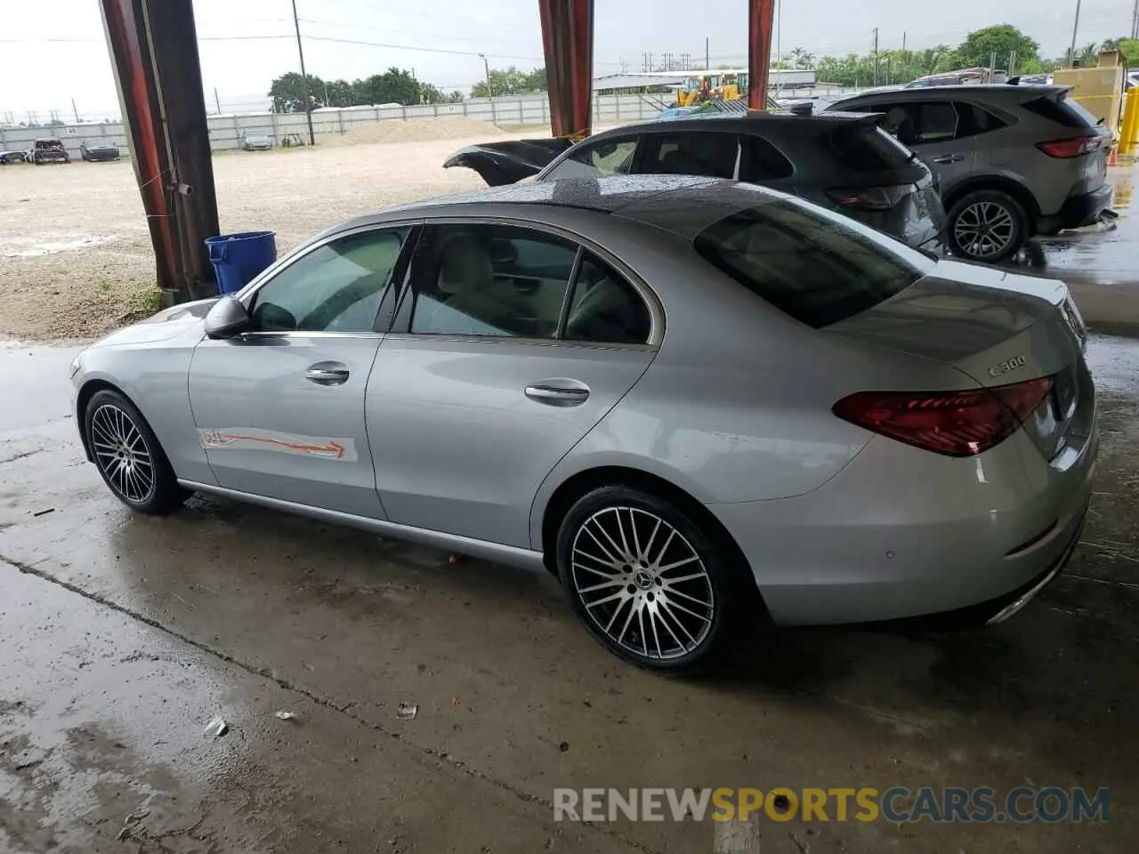 2 fotografías del automóvil dañado W1KAF4GBXPR140702 MERCEDES-BENZ C-CLASS 2023