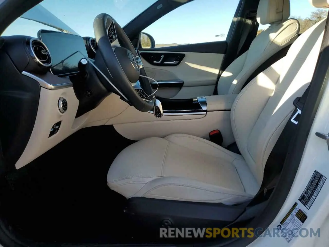 7 fotografías del automóvil dañado W1KAF4HB1PR153899 MERCEDES-BENZ C-CLASS 2023