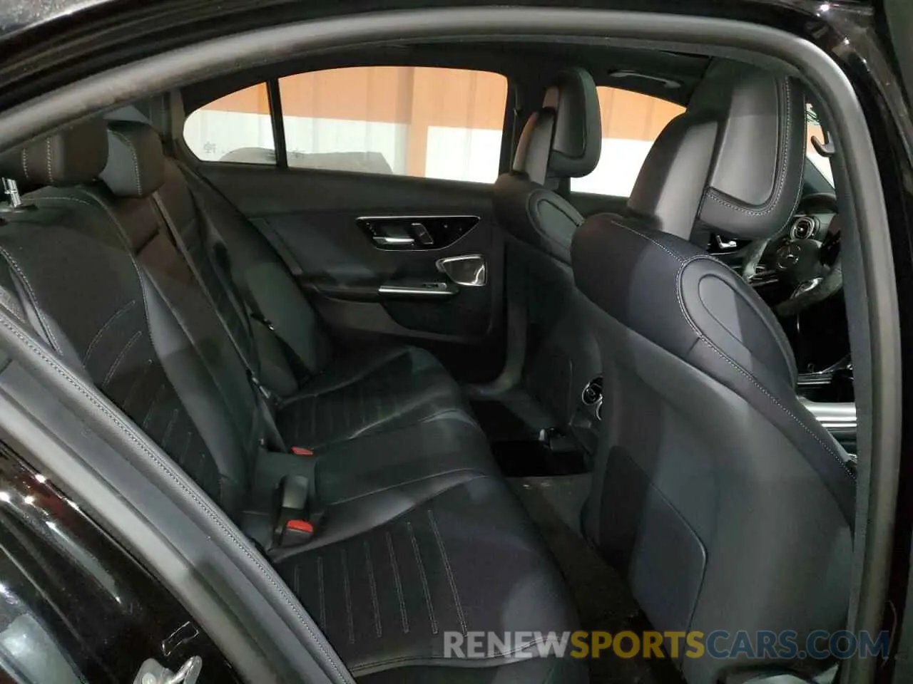 10 fotografías del automóvil dañado W1KAF4HB2PR135234 MERCEDES-BENZ C-CLASS 2023
