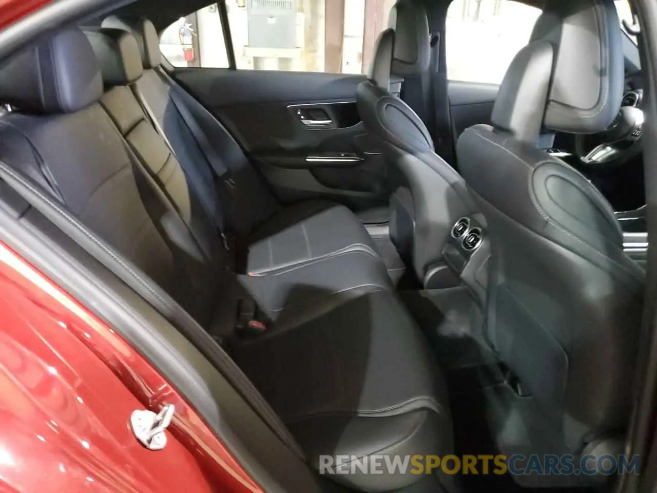 10 fotografías del automóvil dañado W1KAF4HB3PR069681 MERCEDES-BENZ C-CLASS 2023