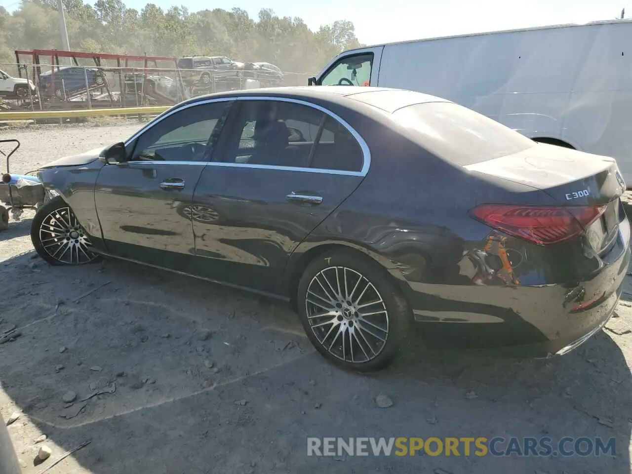 2 fotografías del automóvil dañado W1KAF4HB3PR090630 MERCEDES-BENZ C-CLASS 2023