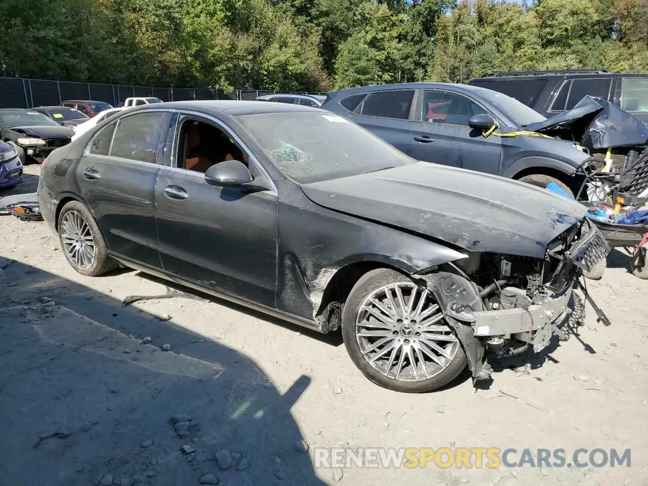 4 fotografías del automóvil dañado W1KAF4HB3PR090630 MERCEDES-BENZ C-CLASS 2023
