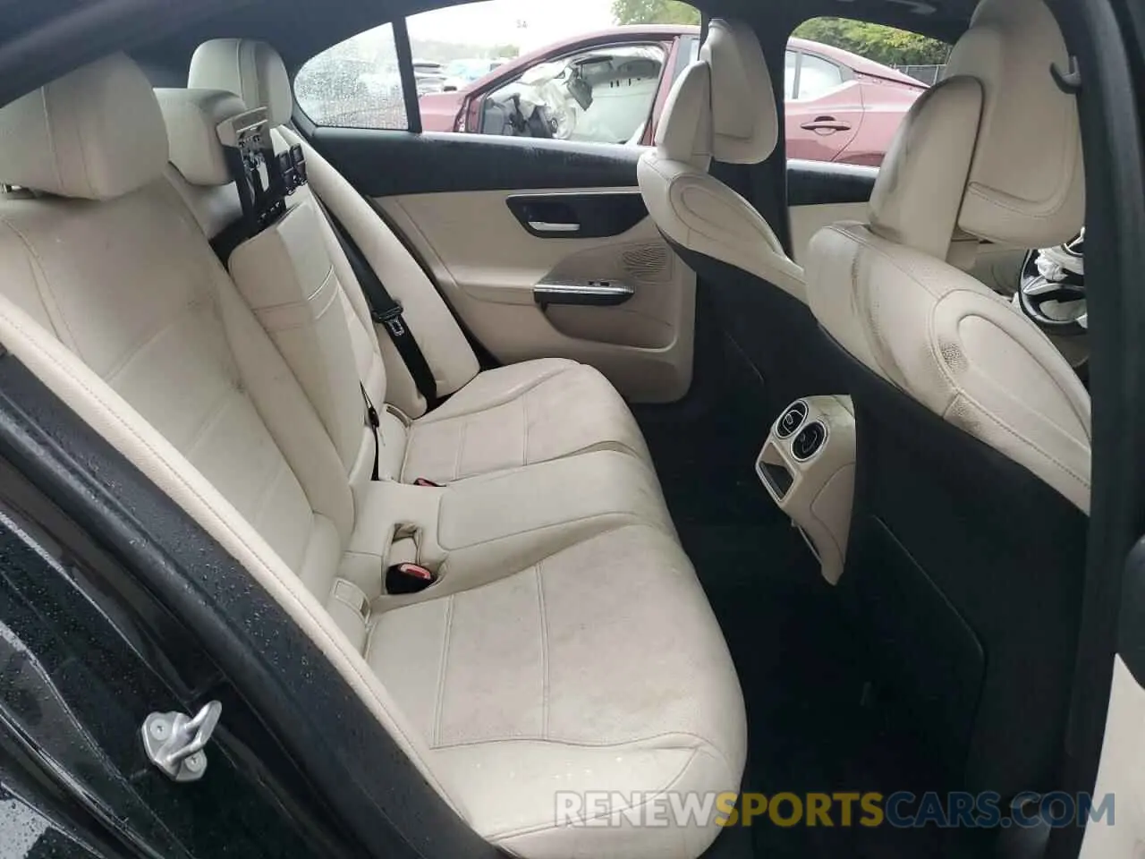 10 fotografías del automóvil dañado W1KAF4HB3PR098985 MERCEDES-BENZ C-CLASS 2023