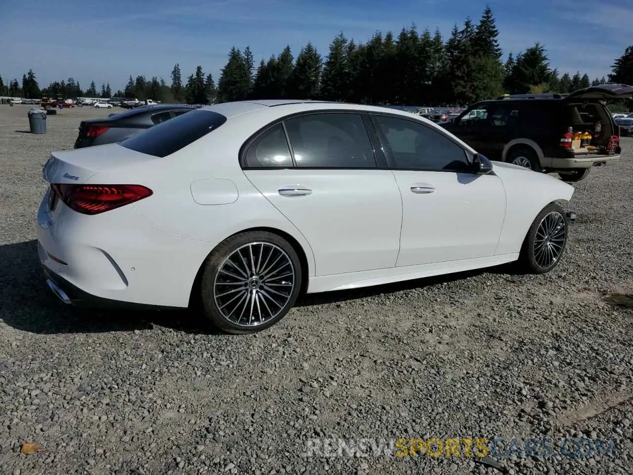3 fotografías del automóvil dañado W1KAF4HB6PR129971 MERCEDES-BENZ C-CLASS 2023