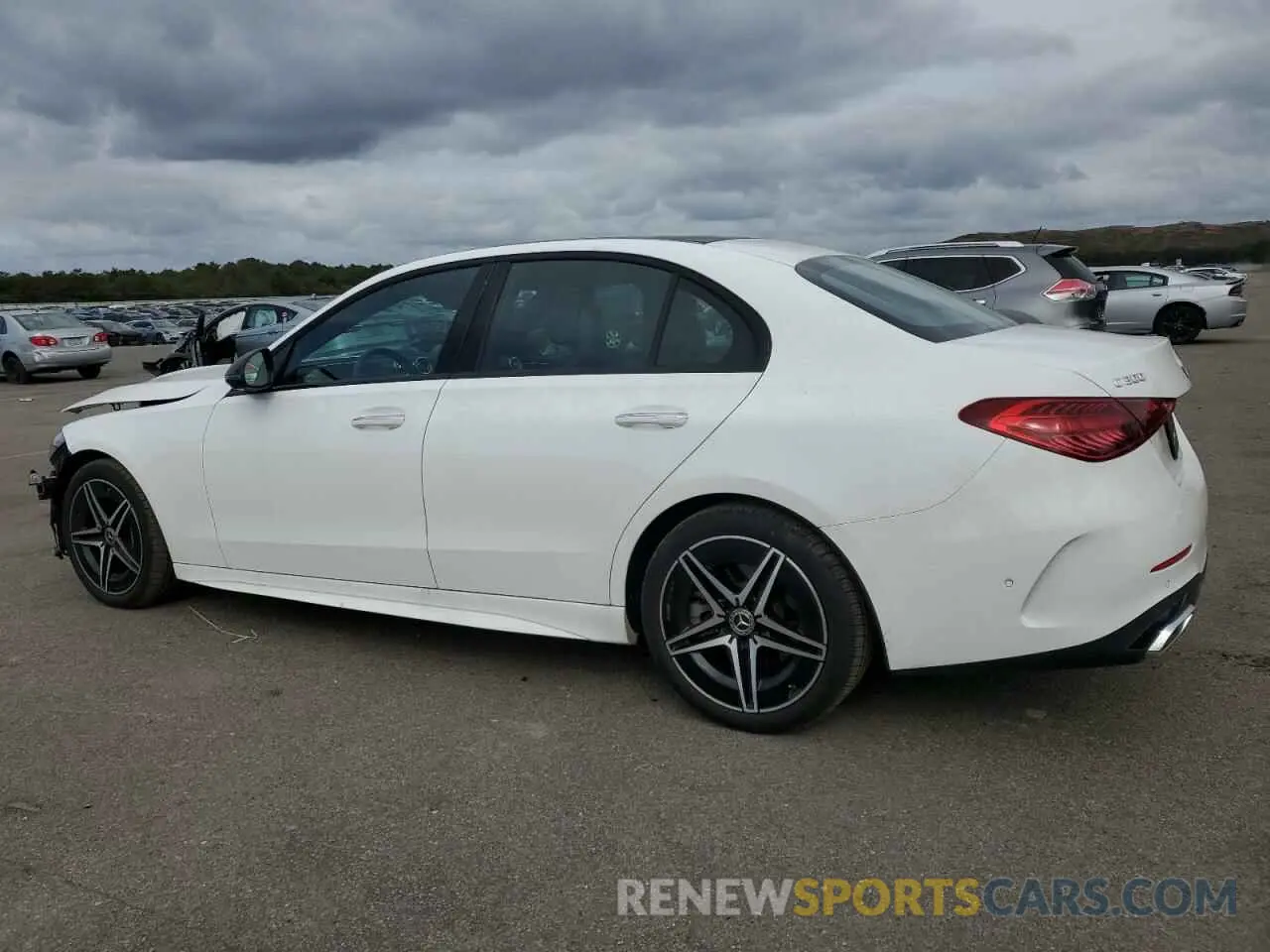 2 fotografías del automóvil dañado W1KAF4HB9PR125655 MERCEDES-BENZ C-CLASS 2023