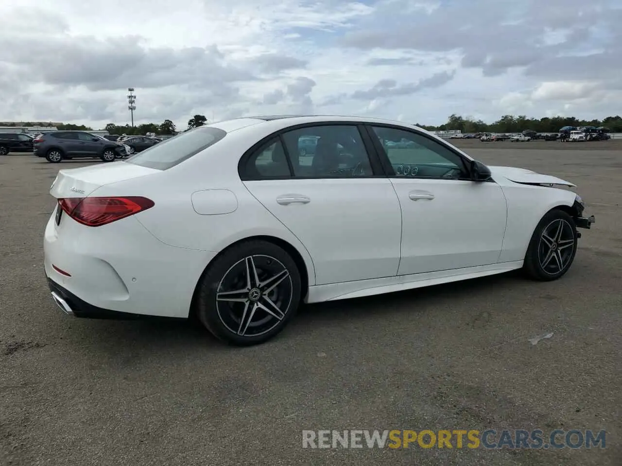 3 fotografías del automóvil dañado W1KAF4HB9PR125655 MERCEDES-BENZ C-CLASS 2023