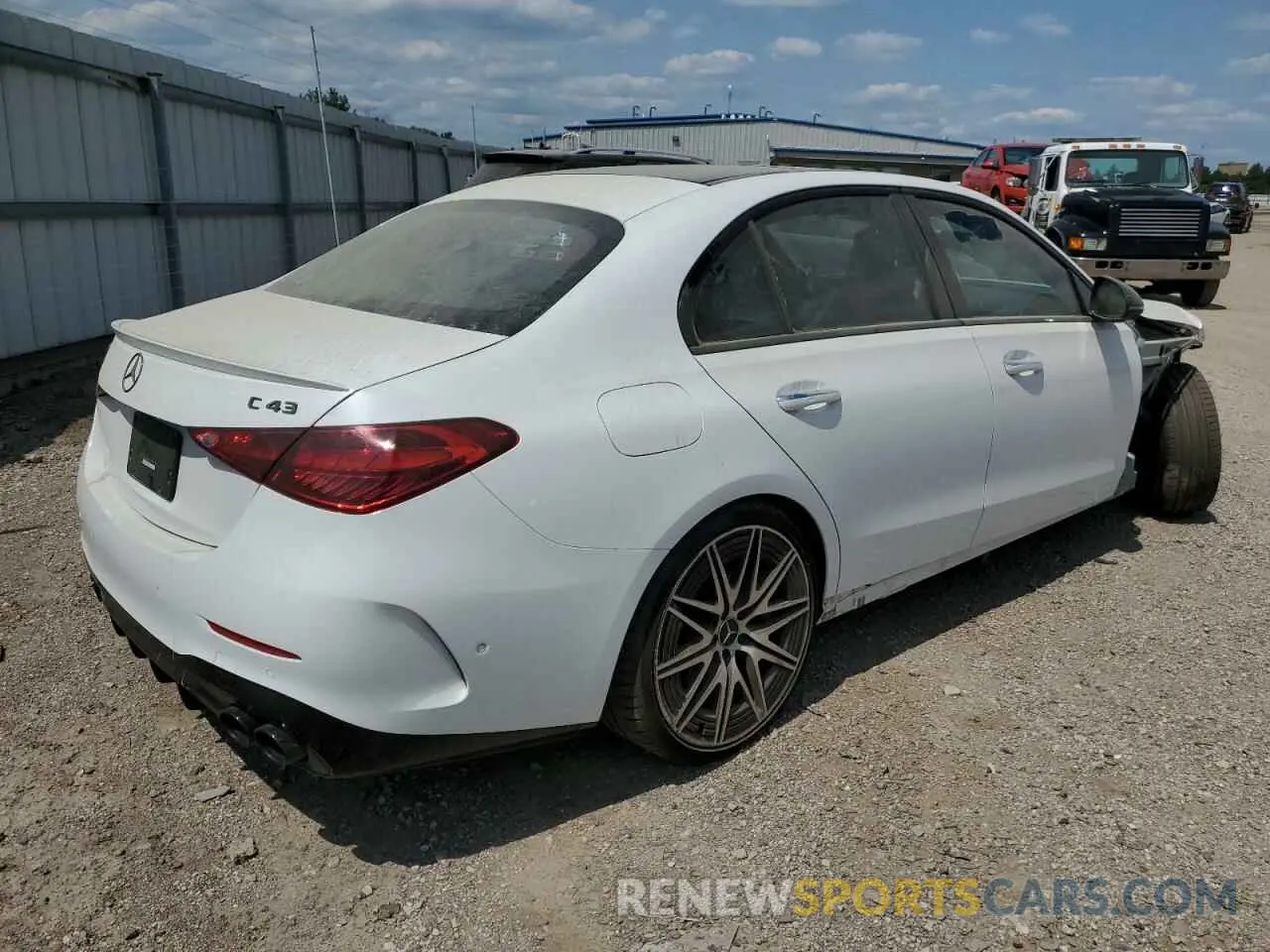 3 fotografías del automóvil dañado W1KAF8HB5PR123506 MERCEDES-BENZ C-CLASS 2023