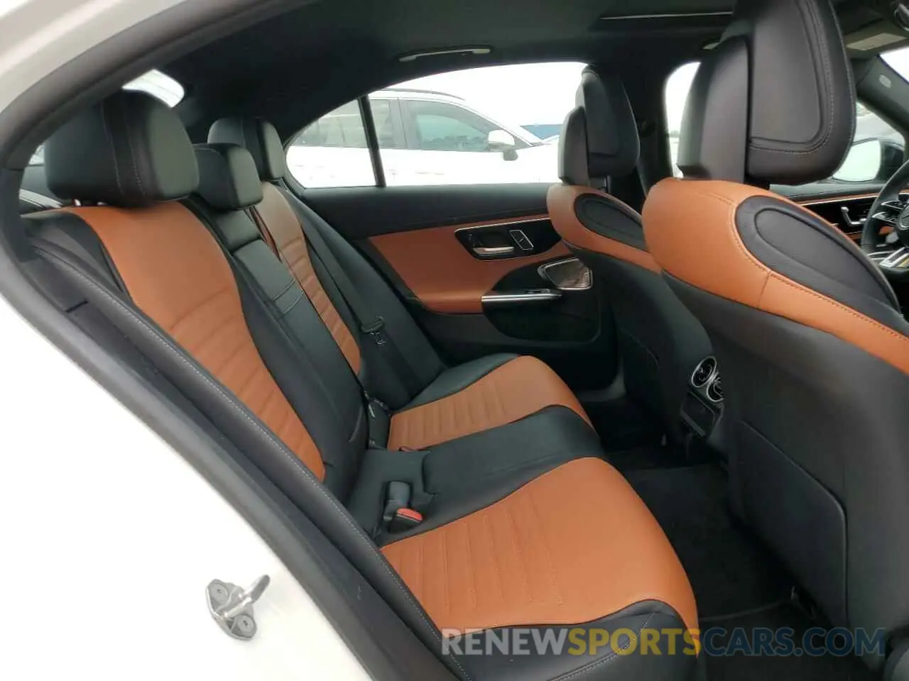 10 fotografías del automóvil dañado W1KAF8HB7PR122907 MERCEDES-BENZ C-CLASS 2023