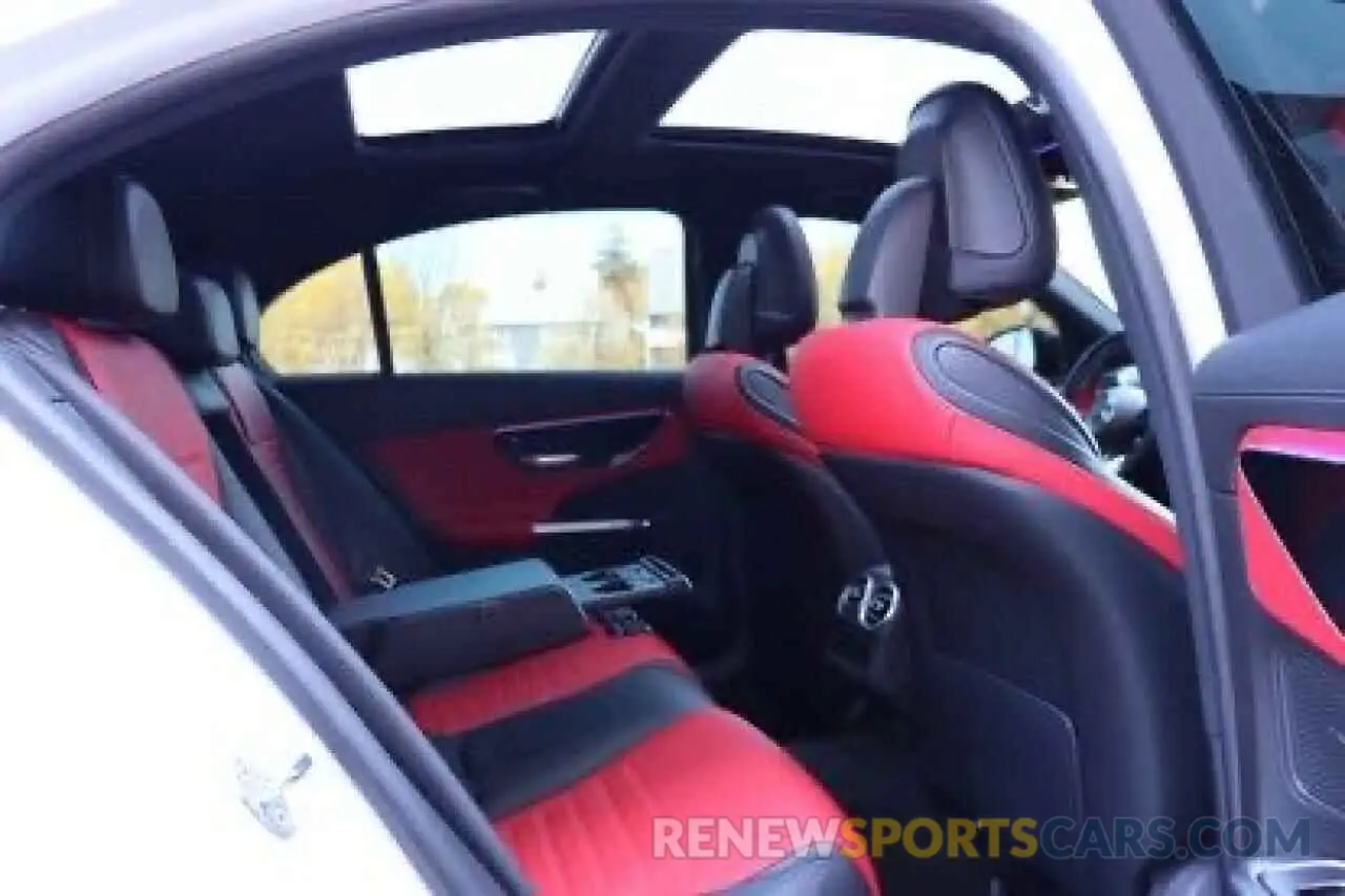 6 fotografías del automóvil dañado W1KAF8HB8PR1244XX MERCEDES-BENZ C-CLASS 2023