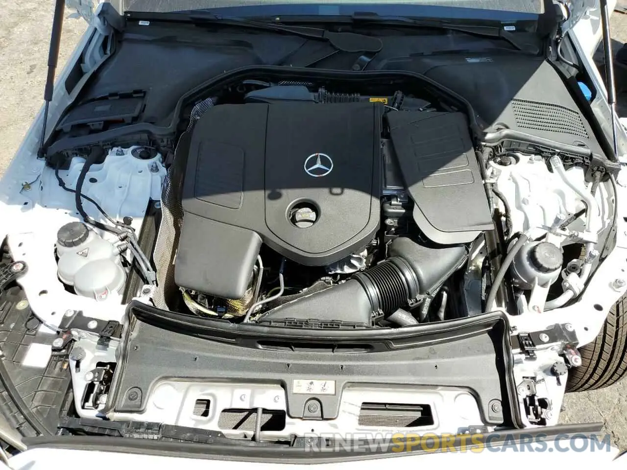 11 fotografías del automóvil dañado W1KAF4GB0RR231027 MERCEDES-BENZ C-CLASS 2024