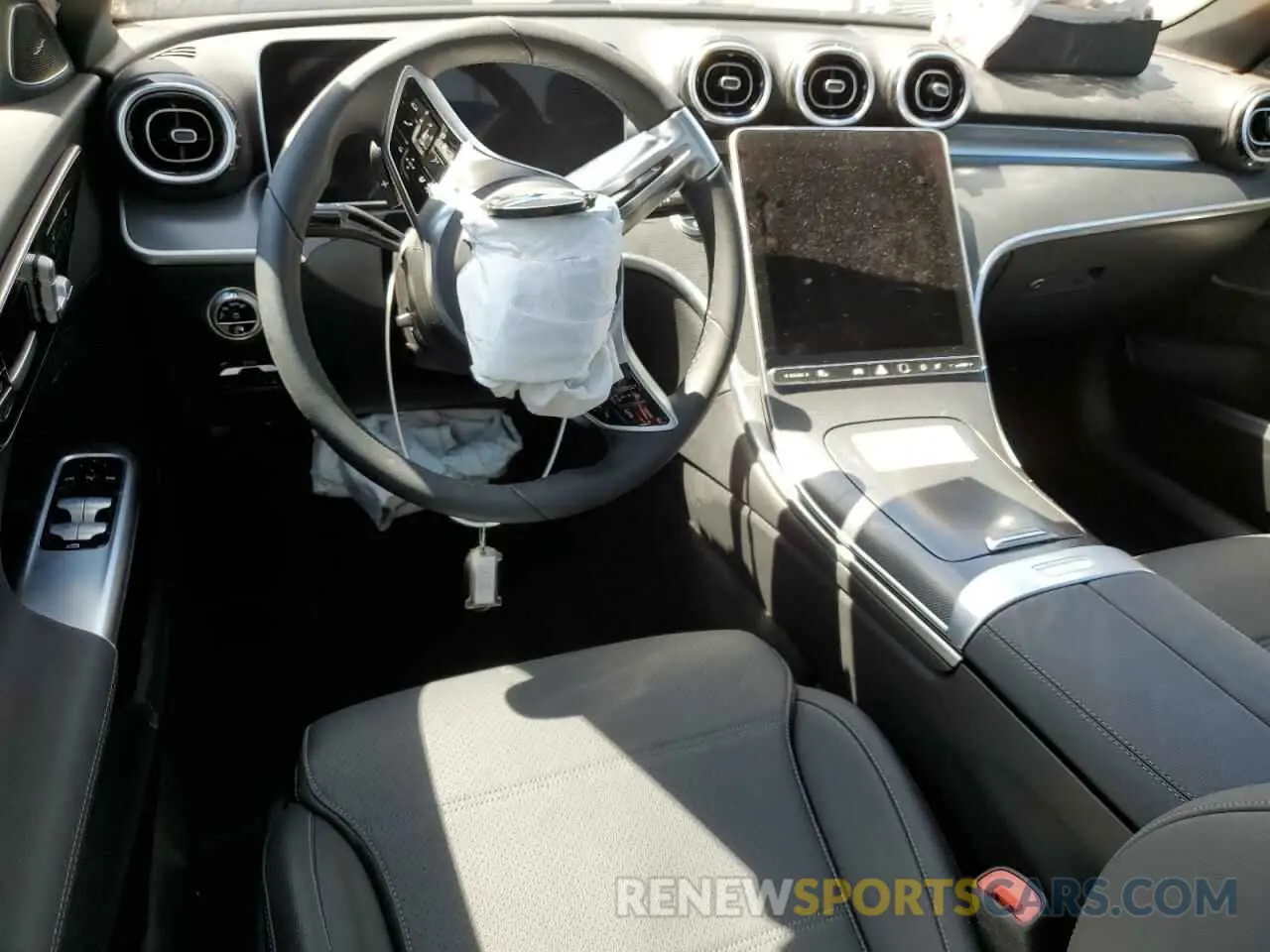 8 fotografías del automóvil dañado W1KAF4GB0RR231027 MERCEDES-BENZ C-CLASS 2024