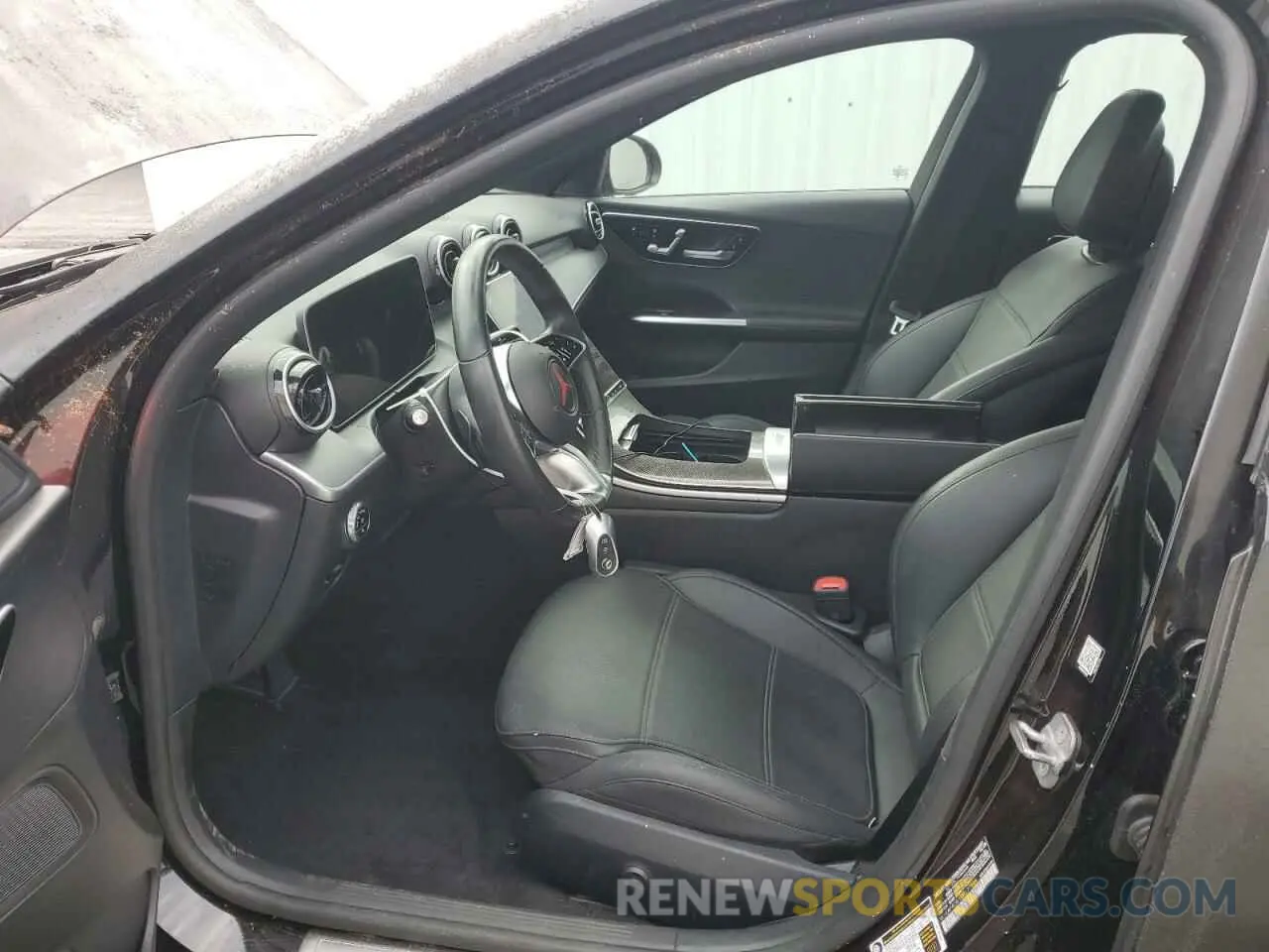 7 fotografías del automóvil dañado W1KAF4GB1RR177964 MERCEDES-BENZ C-CLASS 2024