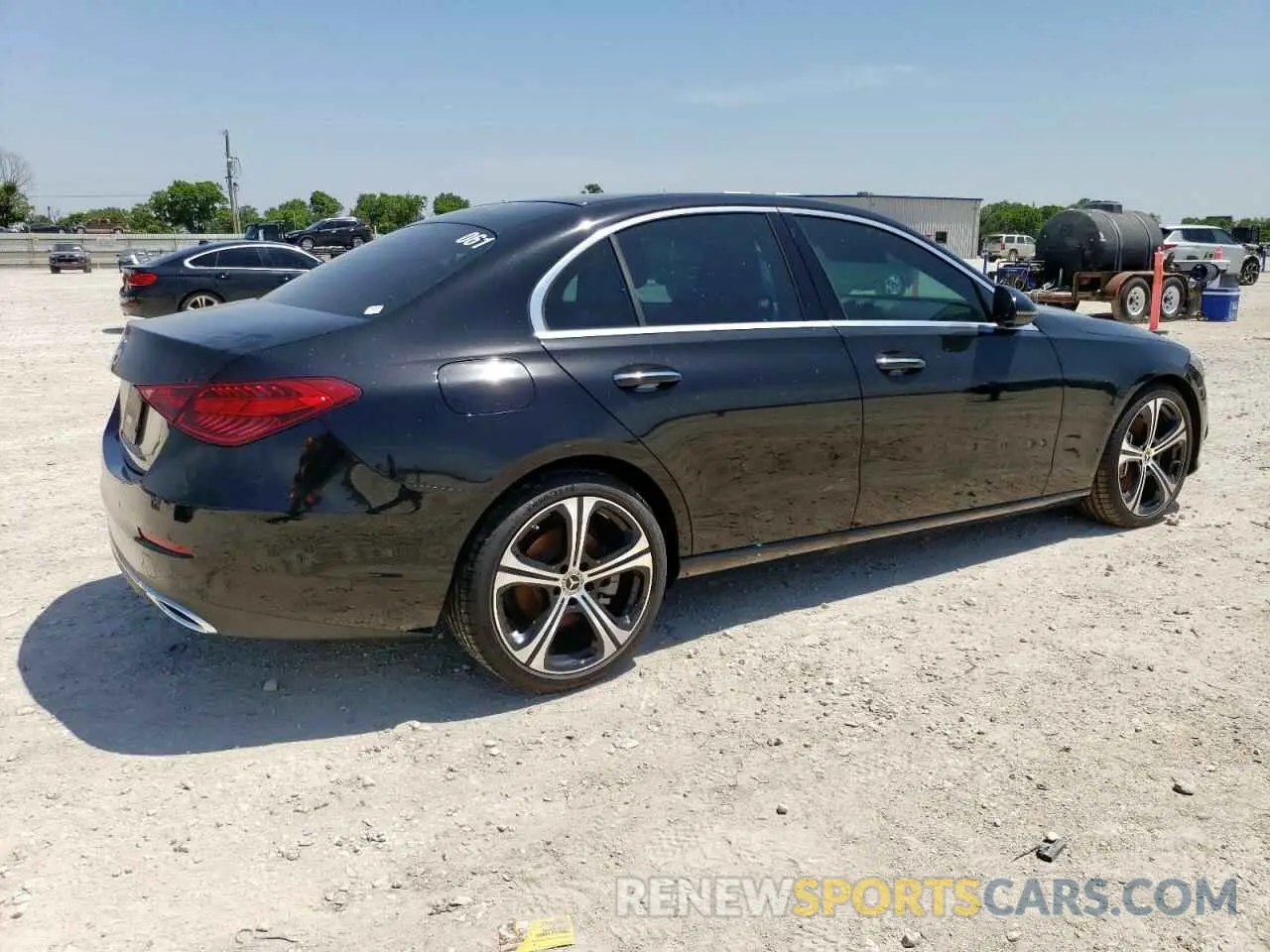 3 fotografías del automóvil dañado W1KAF4GB2RR229358 MERCEDES-BENZ C-CLASS 2024