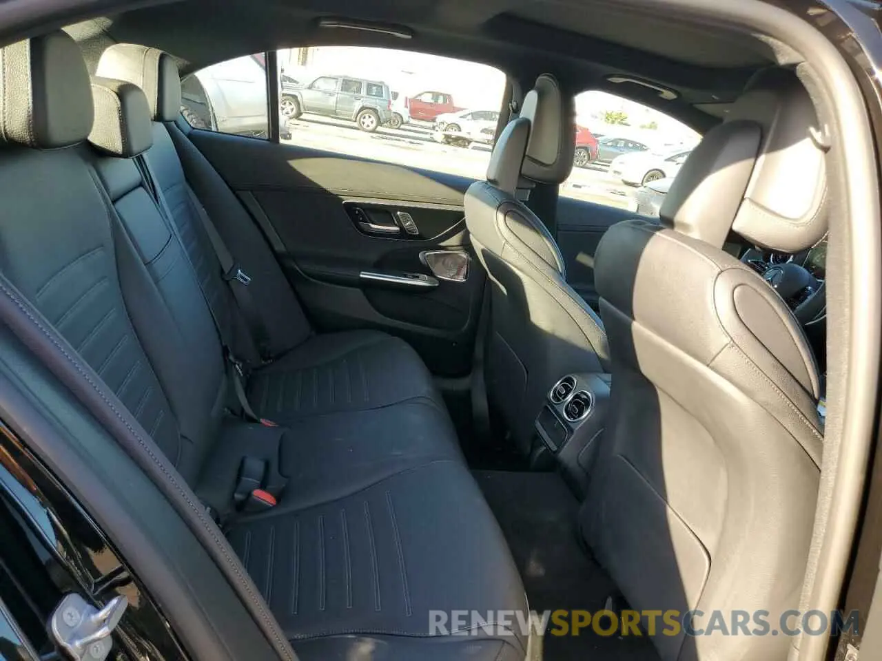11 fotografías del automóvil dañado W1KAF4GB3RR176234 MERCEDES-BENZ C-CLASS 2024