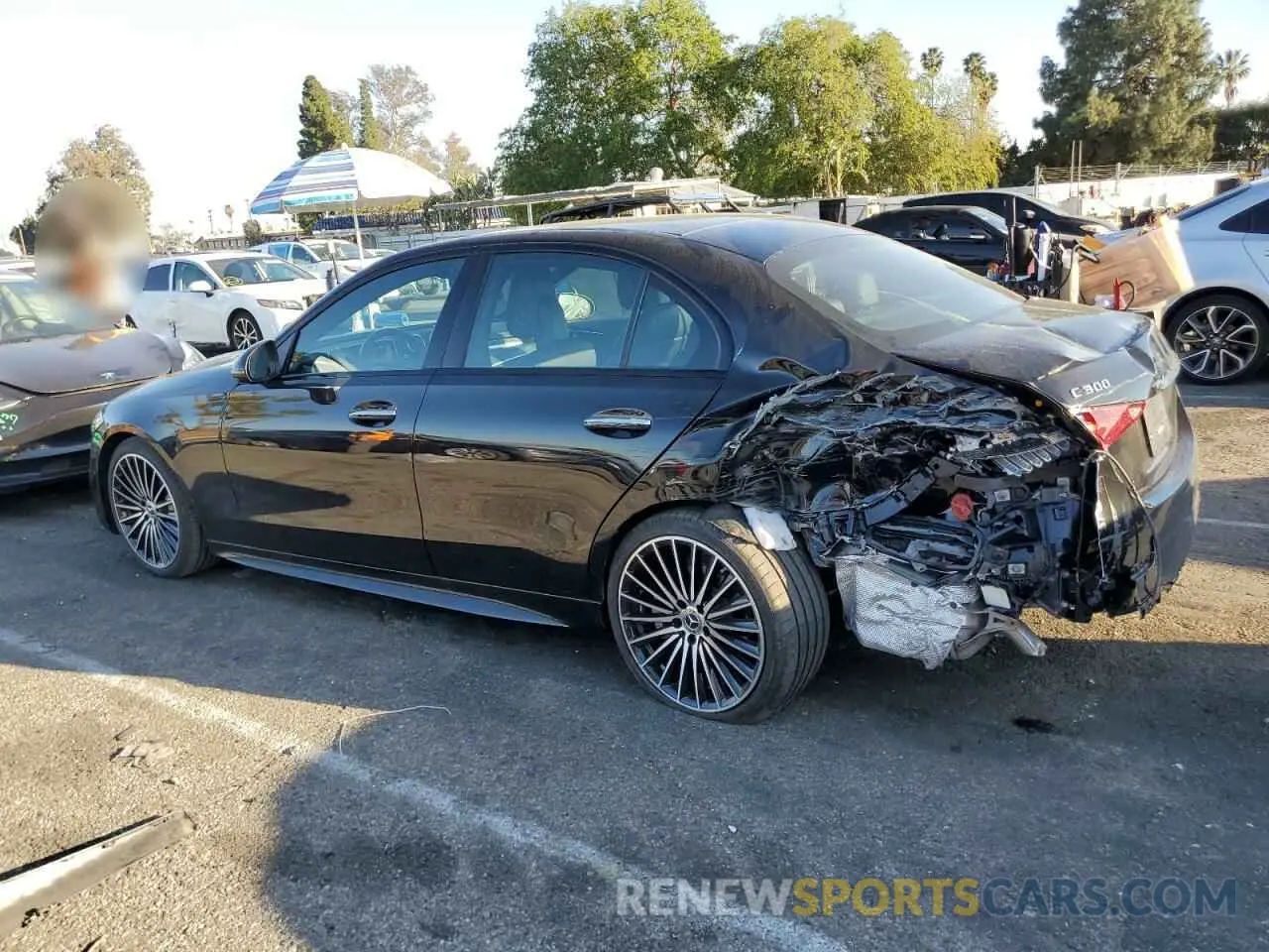 2 fotografías del automóvil dañado W1KAF4GB3RR176234 MERCEDES-BENZ C-CLASS 2024