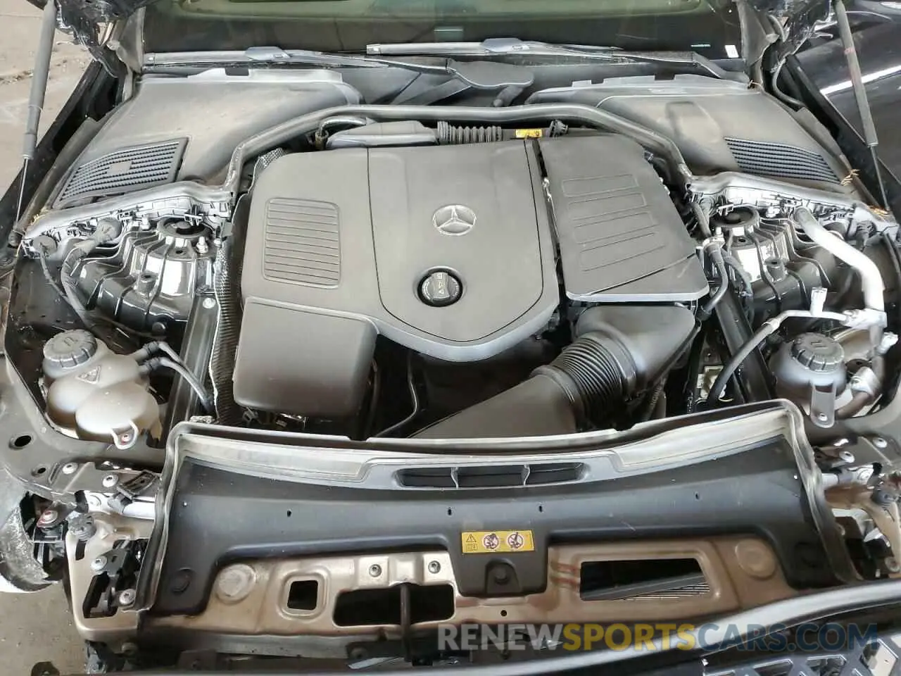11 fotografías del automóvil dañado W1KAF4GB3RR189355 MERCEDES-BENZ C-CLASS 2024