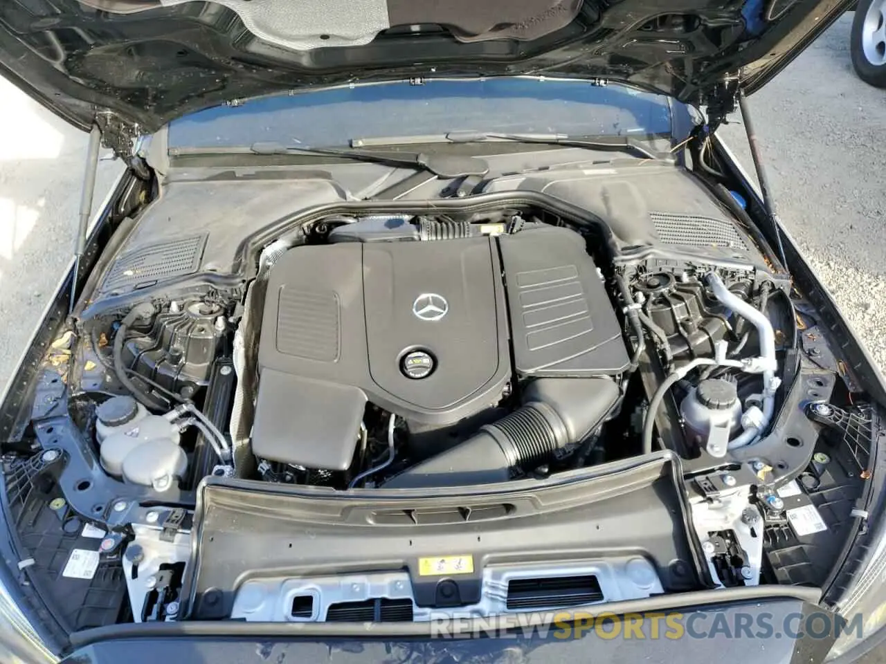 11 fotografías del automóvil dañado W1KAF4GB6RR188152 MERCEDES-BENZ C-CLASS 2024