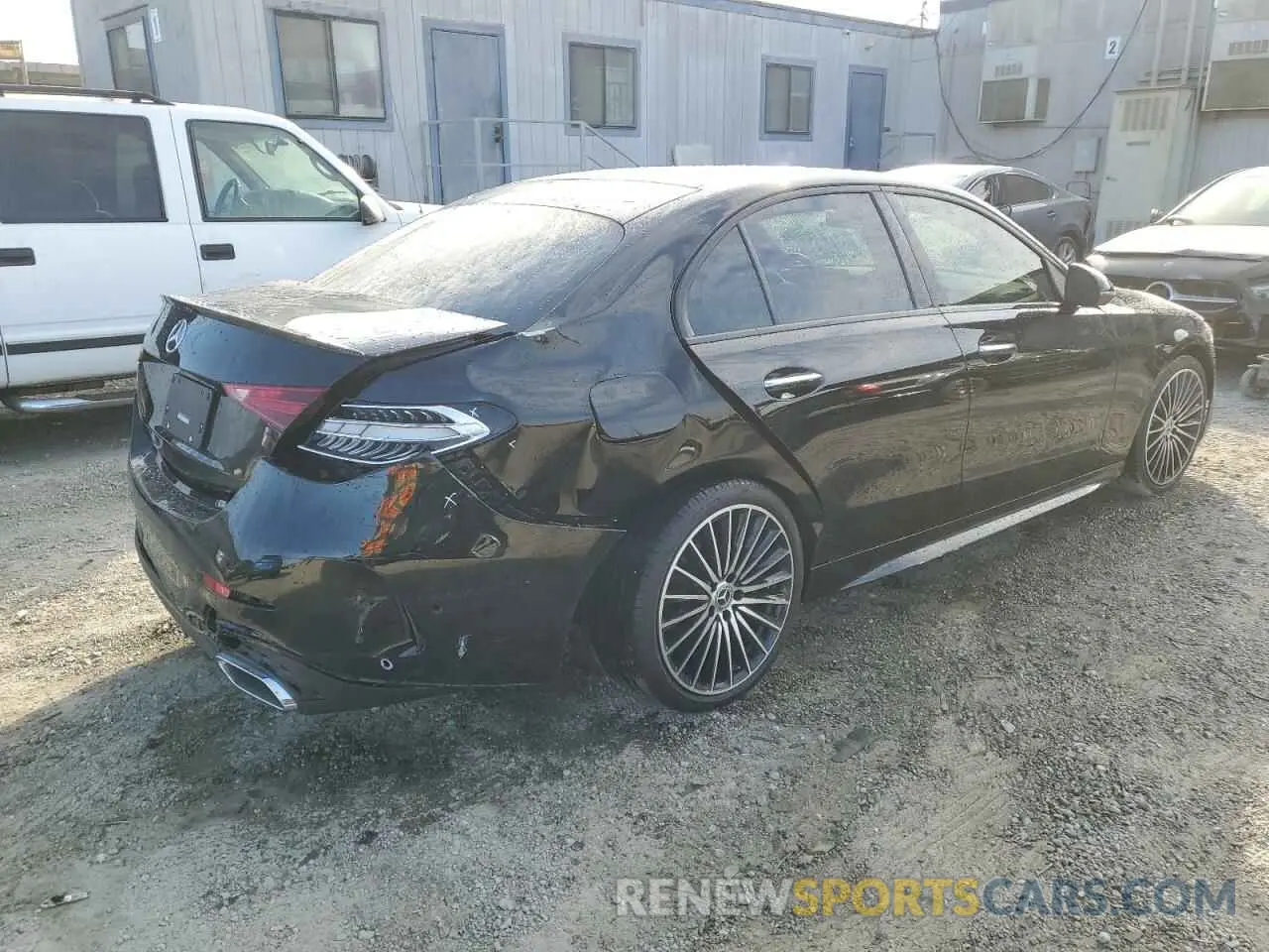 3 fotografías del automóvil dañado W1KAF4GB6RR188152 MERCEDES-BENZ C-CLASS 2024