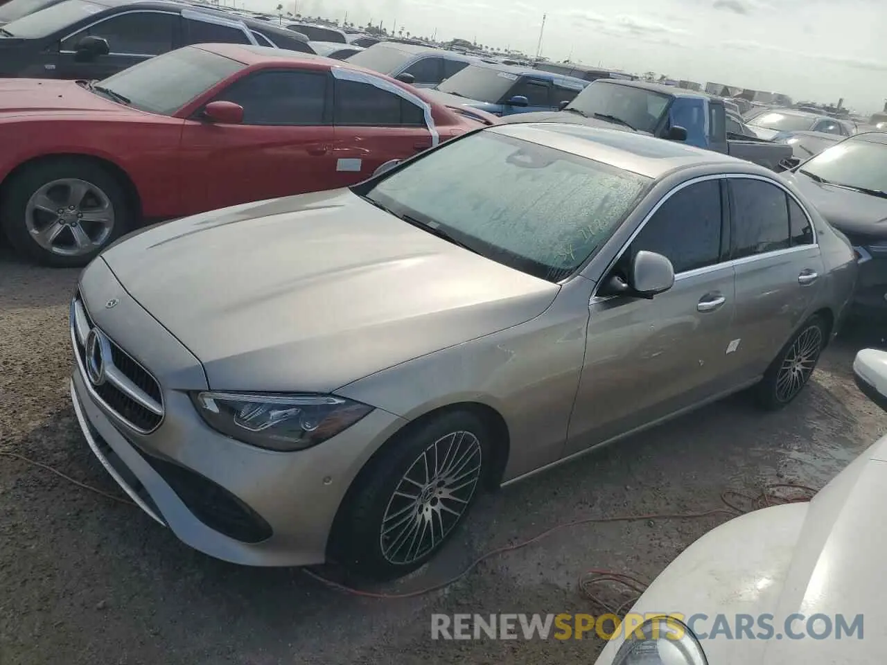 1 fotografías del automóvil dañado W1KAF4GB6RR205855 MERCEDES-BENZ C-CLASS 2024