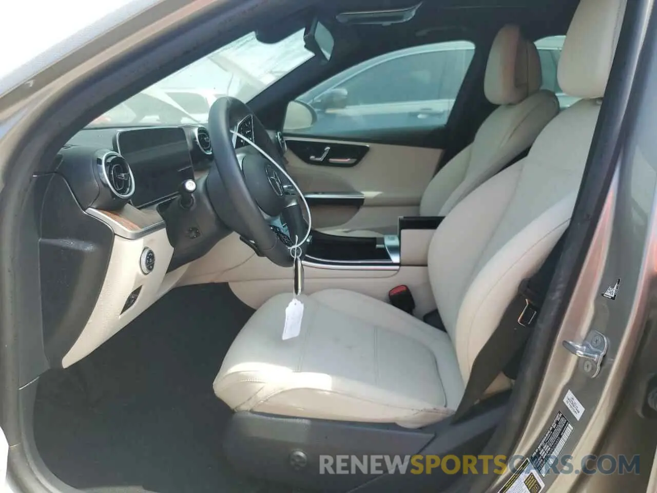 7 fotografías del automóvil dañado W1KAF4GB6RR205855 MERCEDES-BENZ C-CLASS 2024