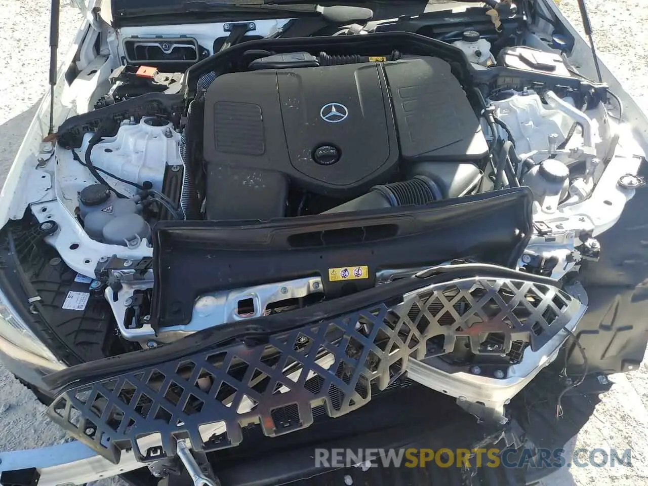 11 fotografías del automóvil dañado W1KAF4GB7RR172283 MERCEDES-BENZ C-CLASS 2024