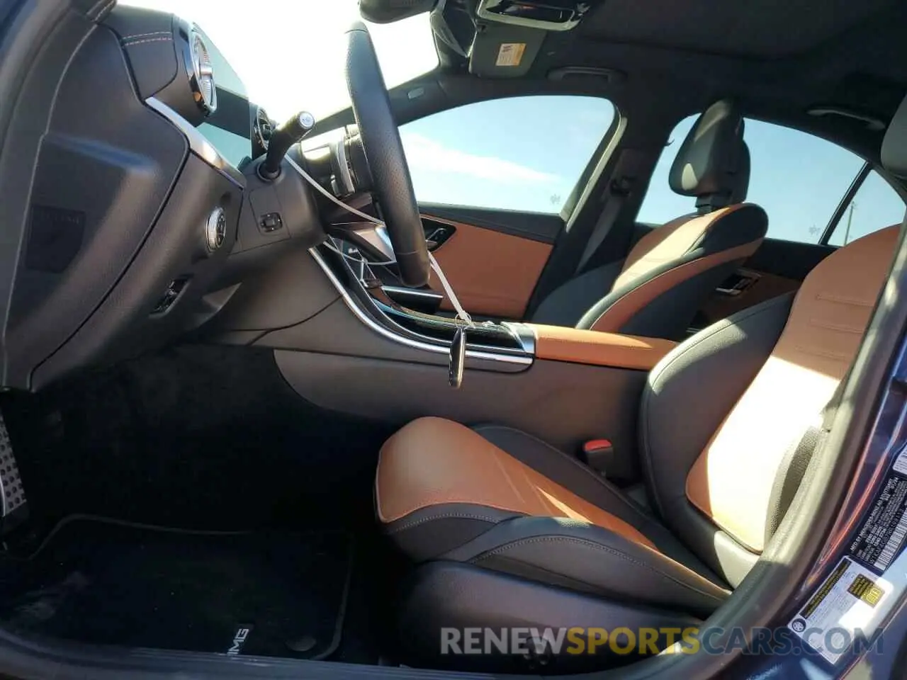 7 fotografías del automóvil dañado W1KAF4GB7RR199113 MERCEDES-BENZ C-CLASS 2024