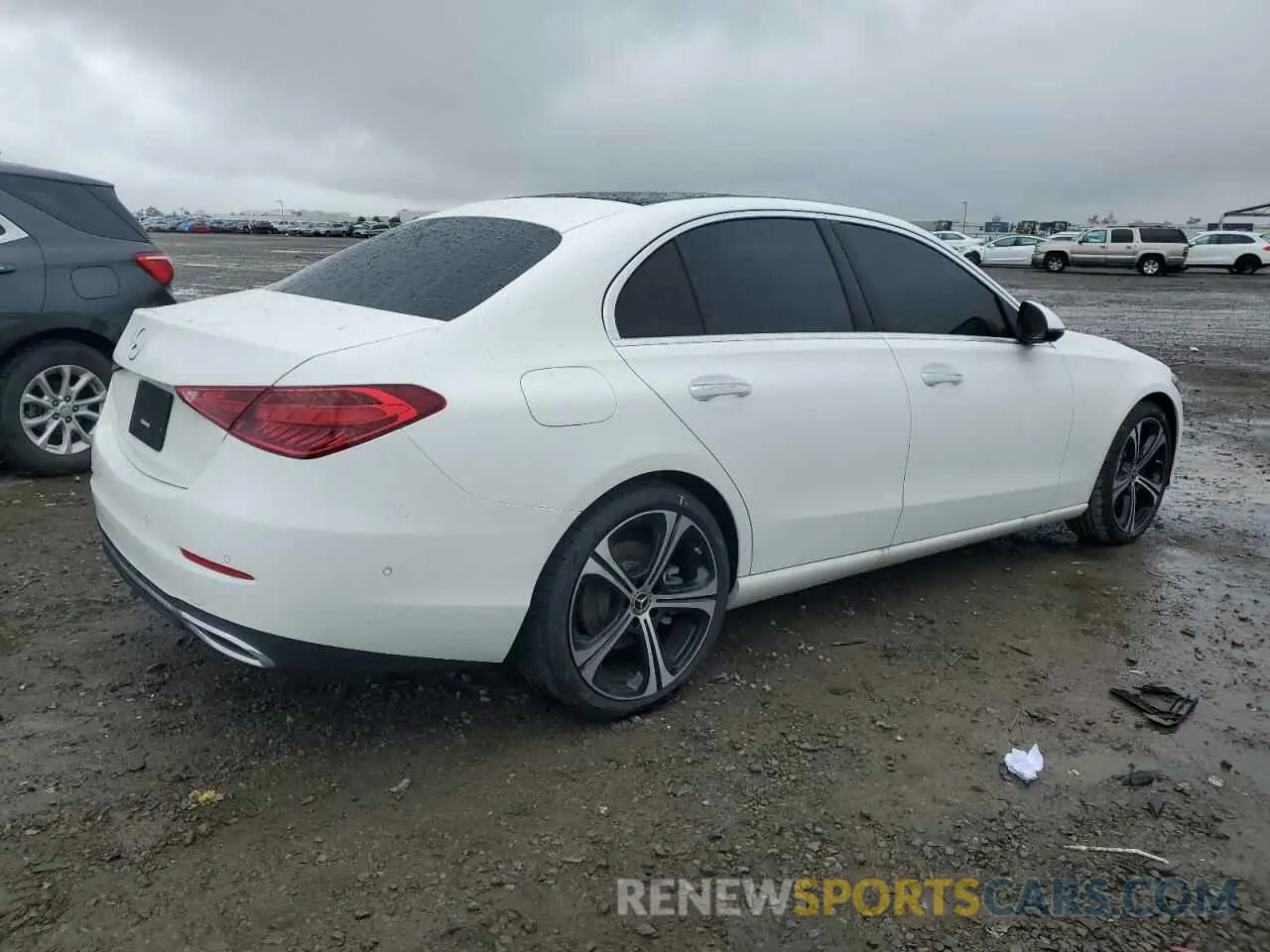 3 fotografías del automóvil dañado W1KAF4GB8RR213116 MERCEDES-BENZ C-CLASS 2024